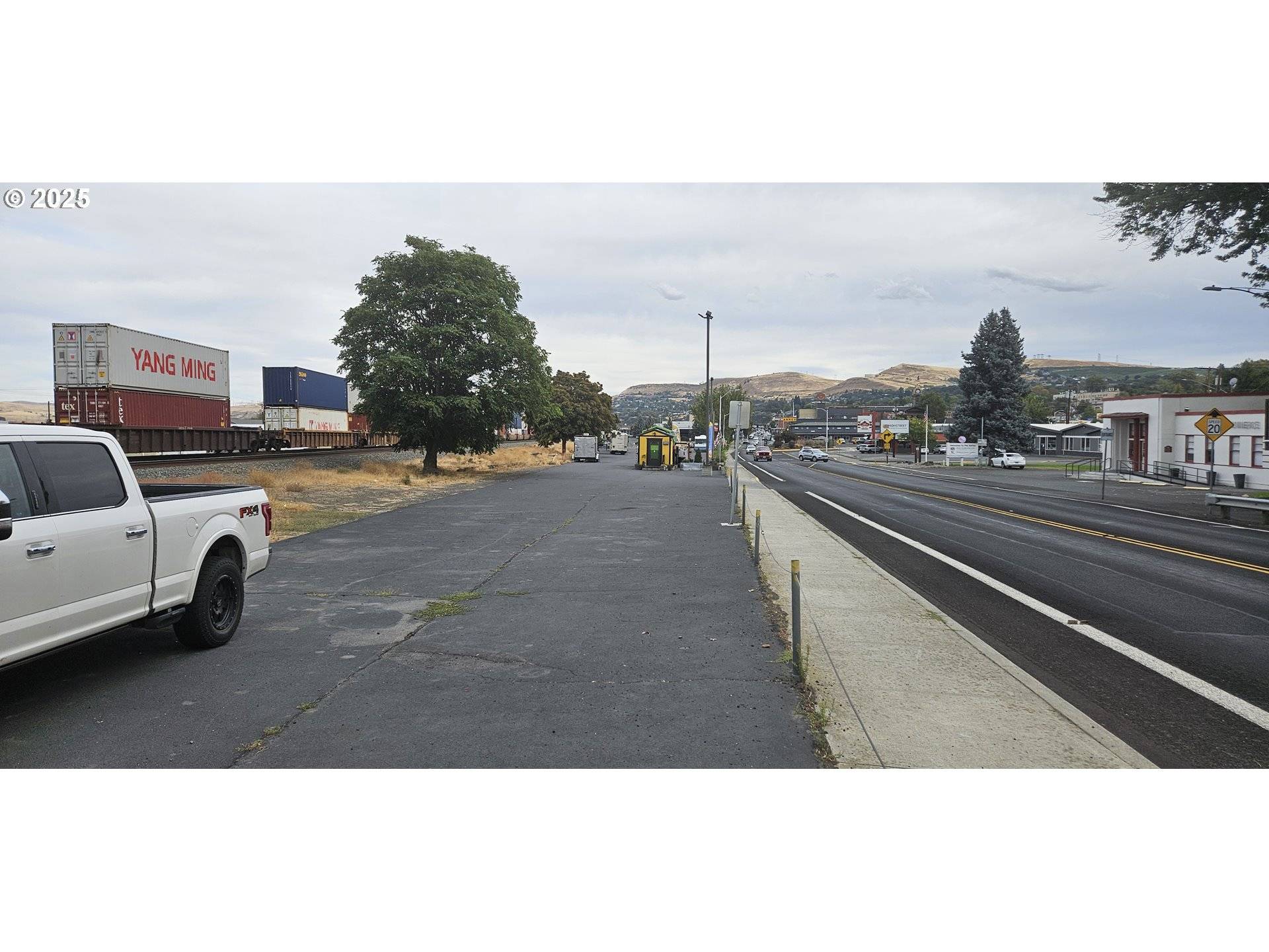 The Dalles, OR 97058,W 2nd ST