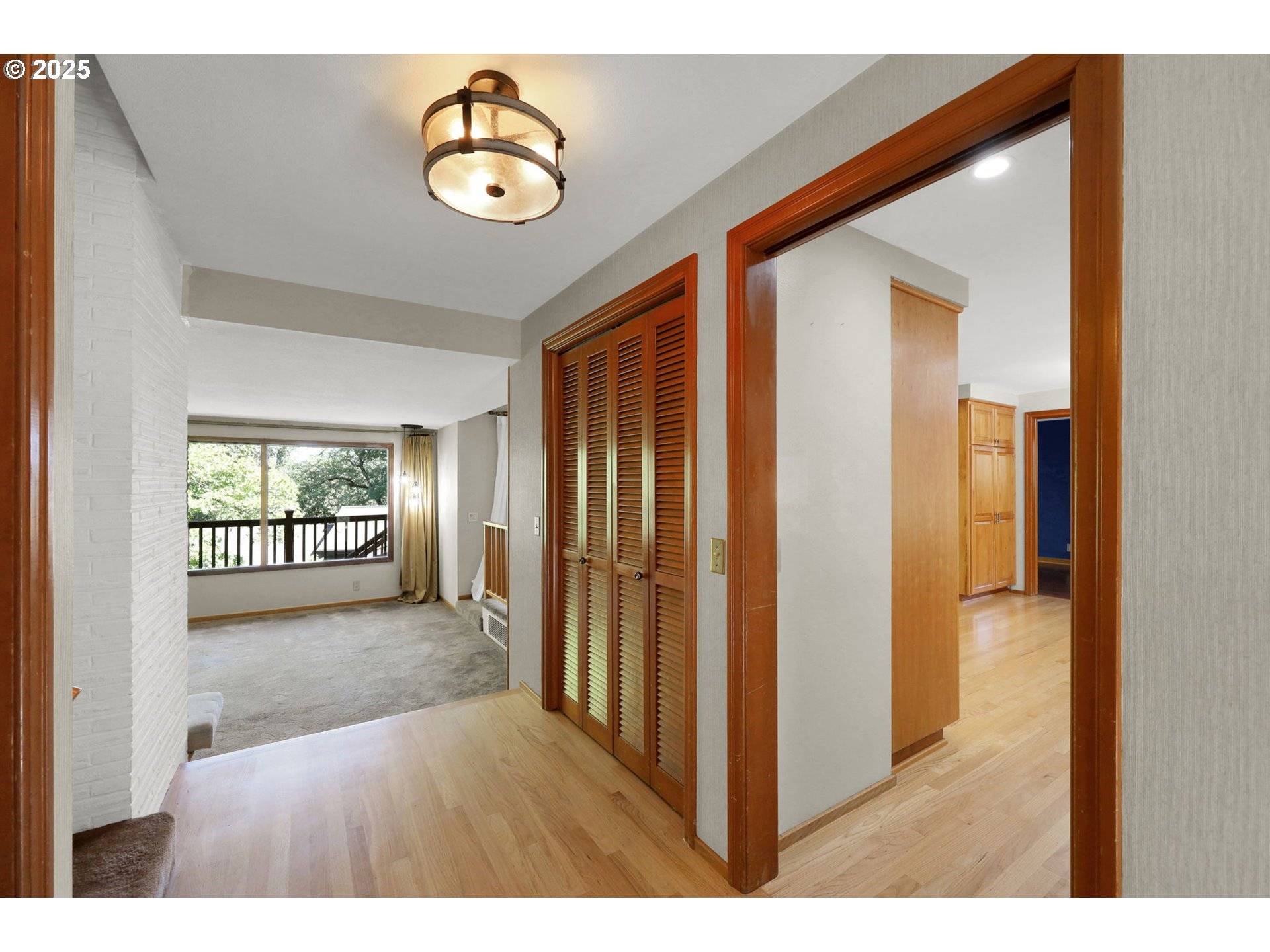 Eugene, OR 97405,2085 TRILLIUM ST