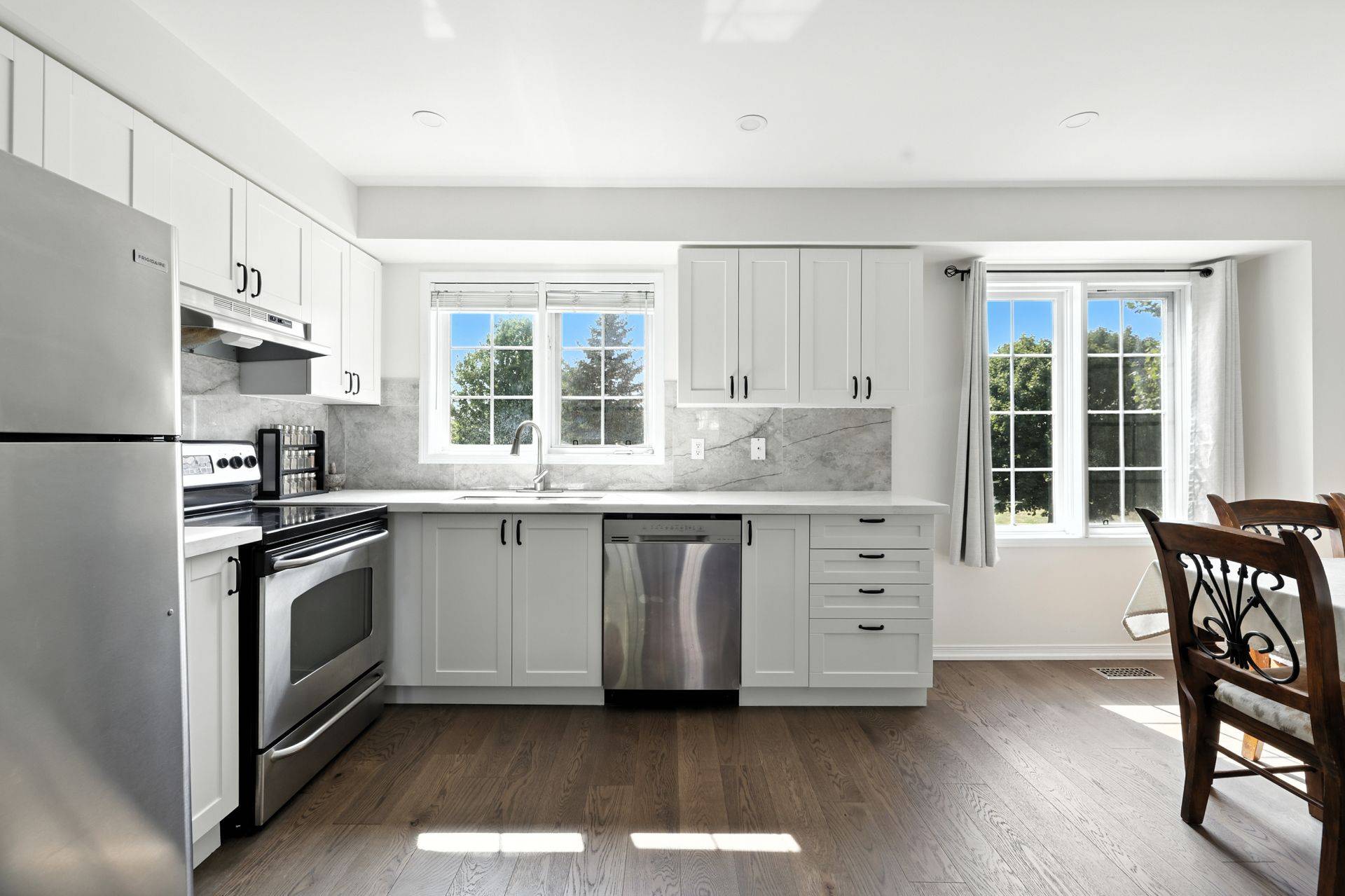 Aurora, ON L4G 7N3,12 Stiles AVE