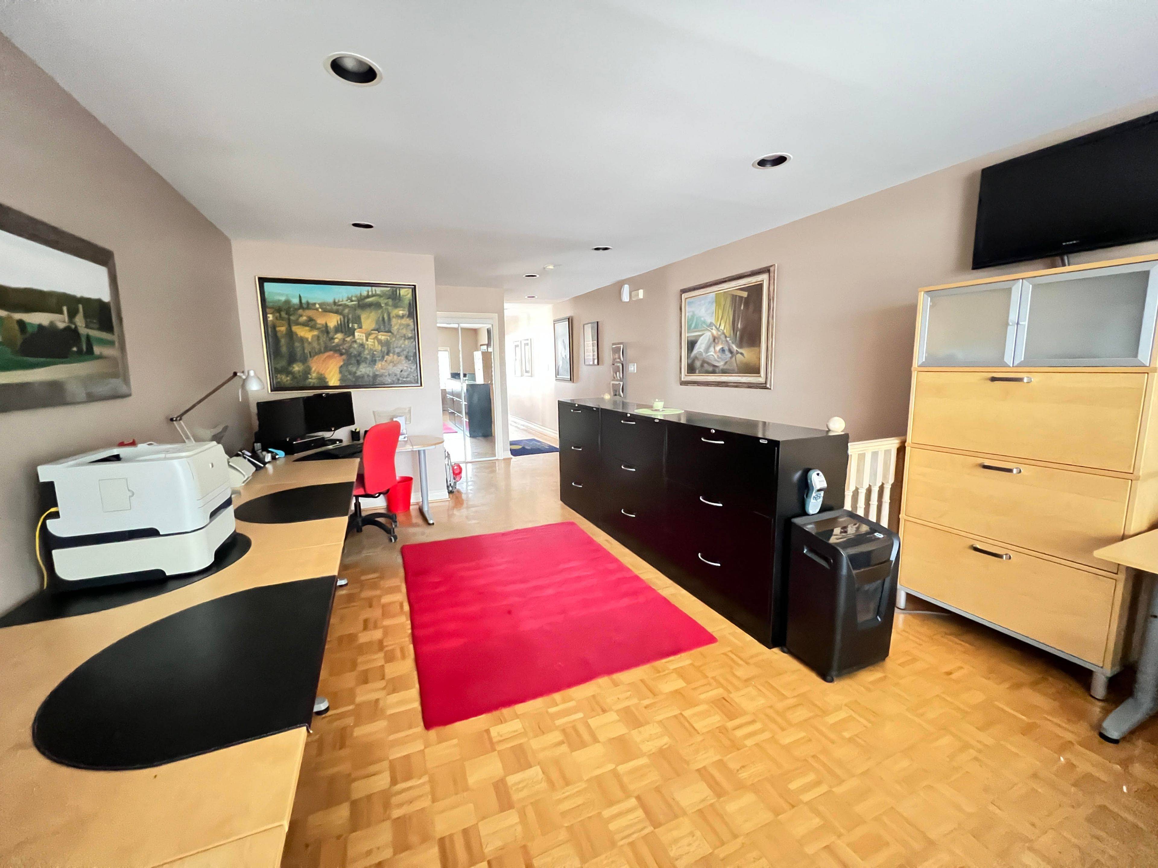 Toronto C04, ON M4N 2L3,3221A Yonge ST