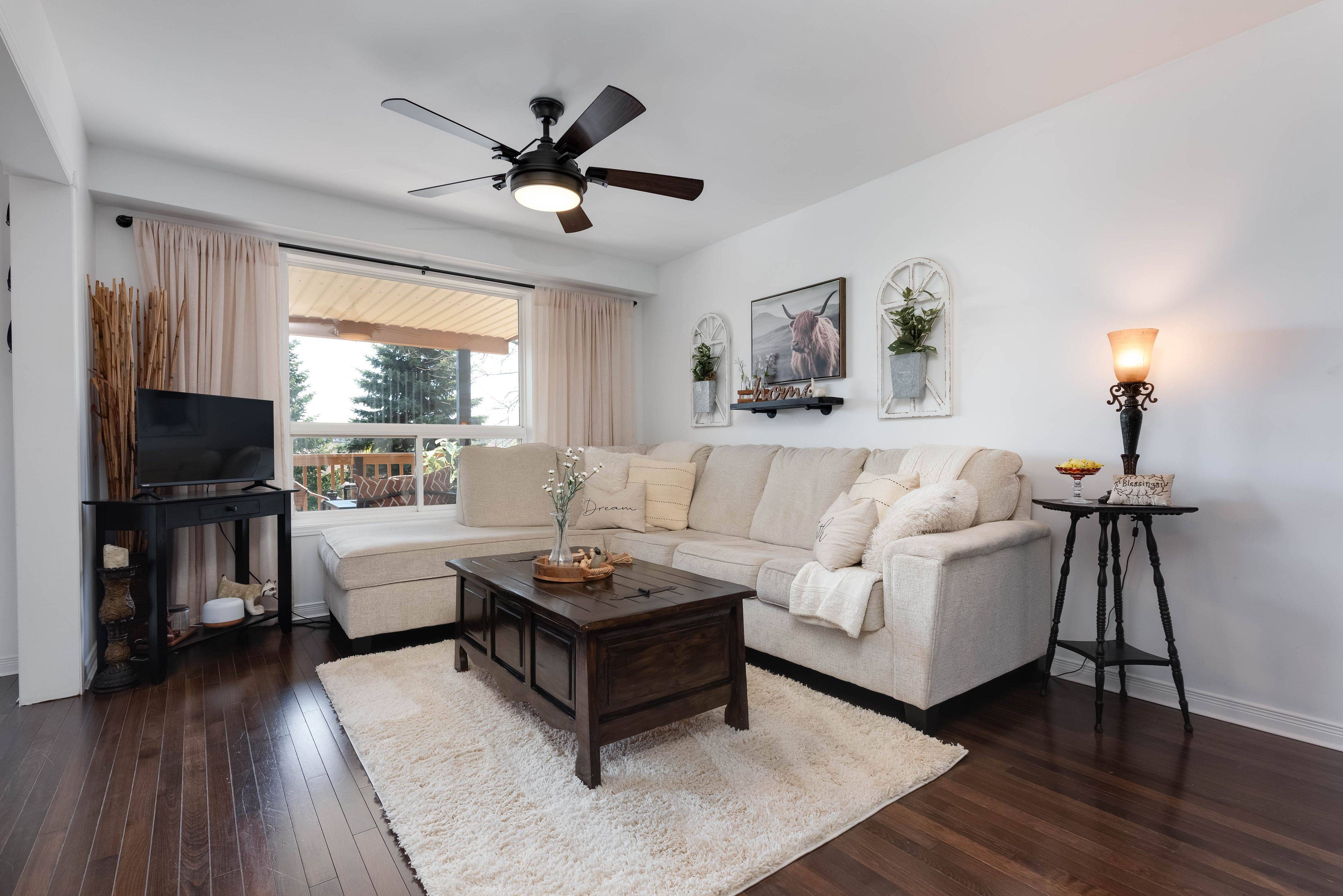 Orillia, ON L3V 7X2,55 Vanessa DR