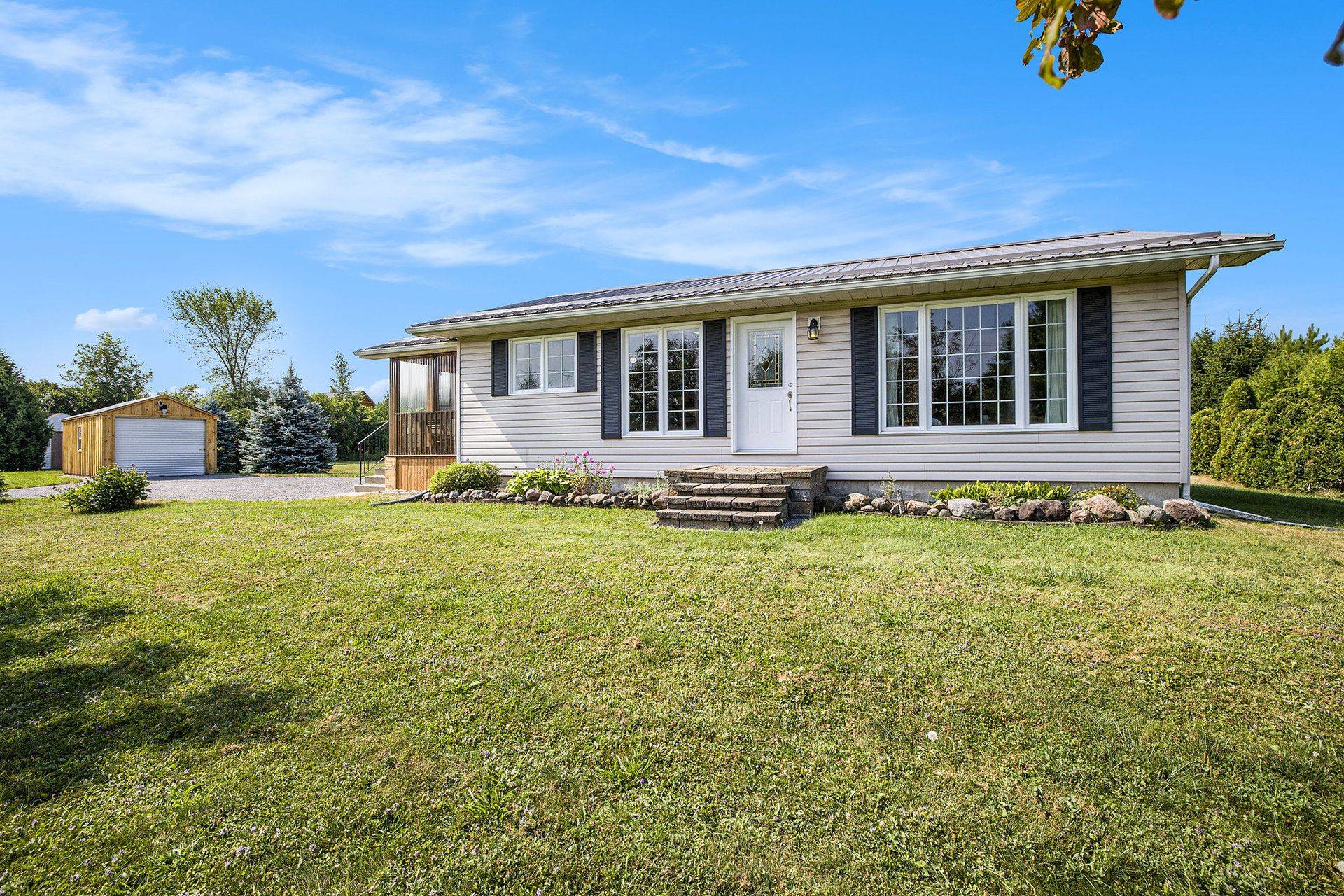 Mcnab/braeside, ON K0A 3L0,307 Kippen RD