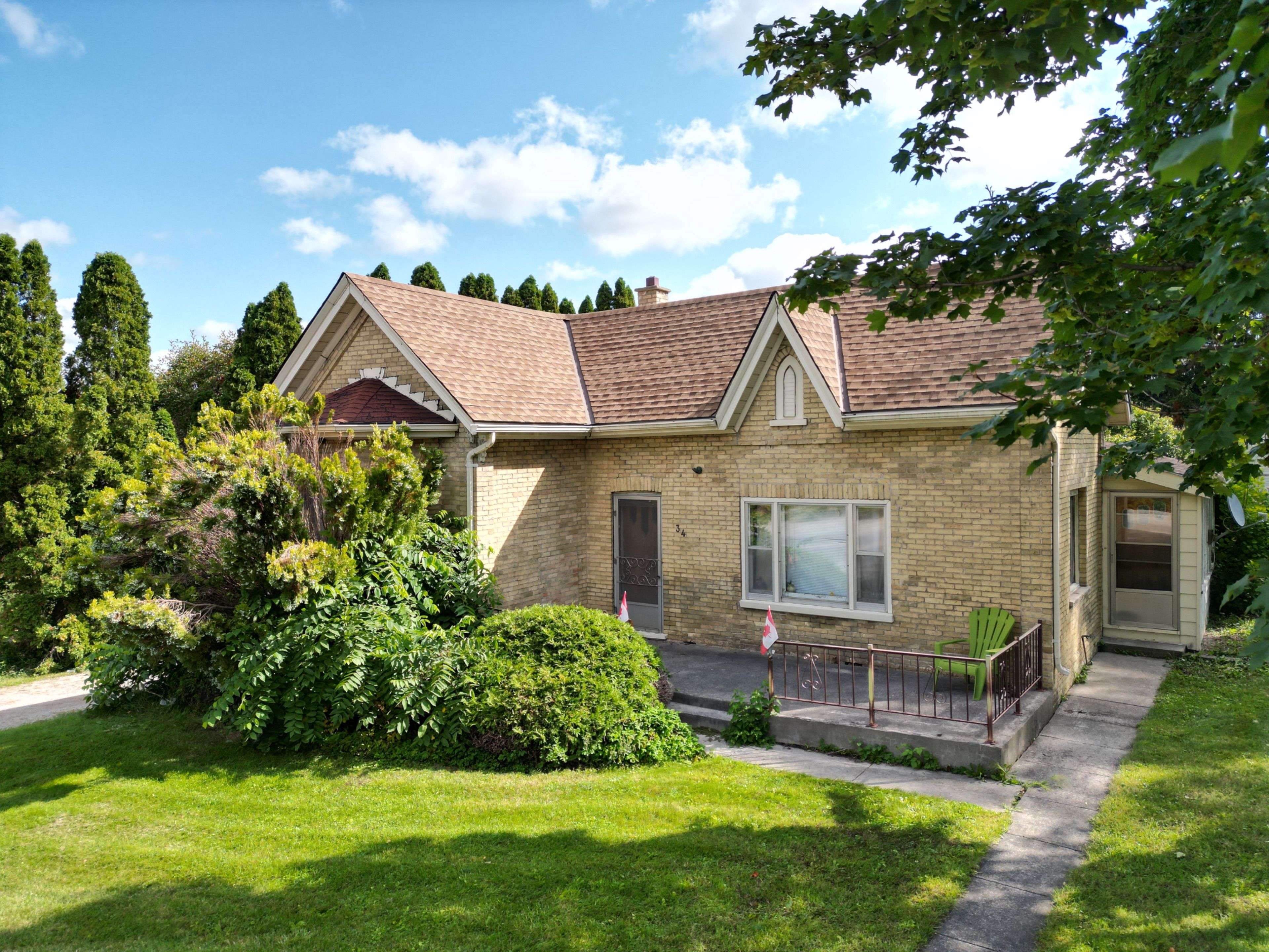 South Huron, ON N0M 1S1,34 Main ST S