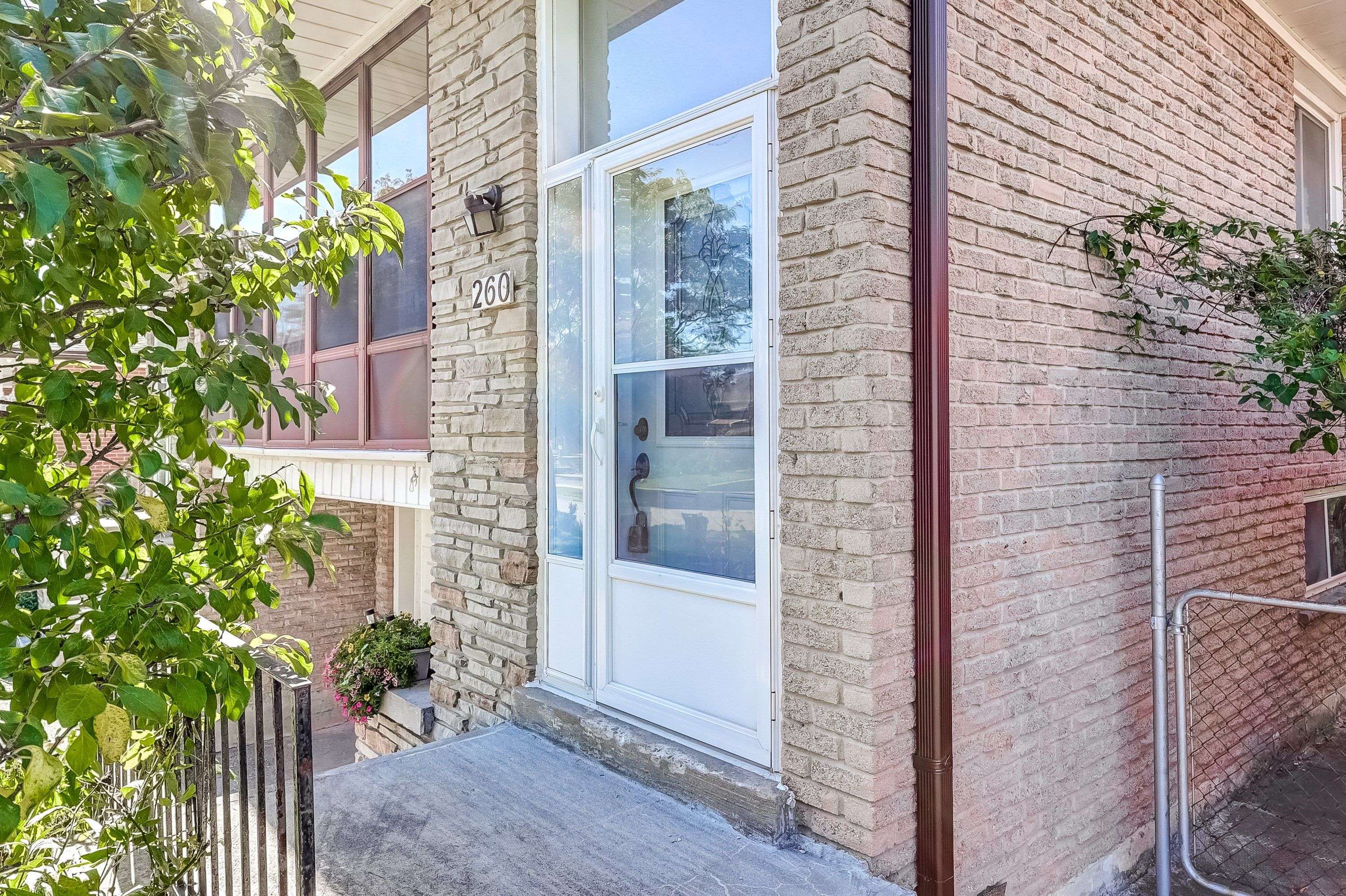 Toronto C15, ON M2H 2W4,260 Apache TRL