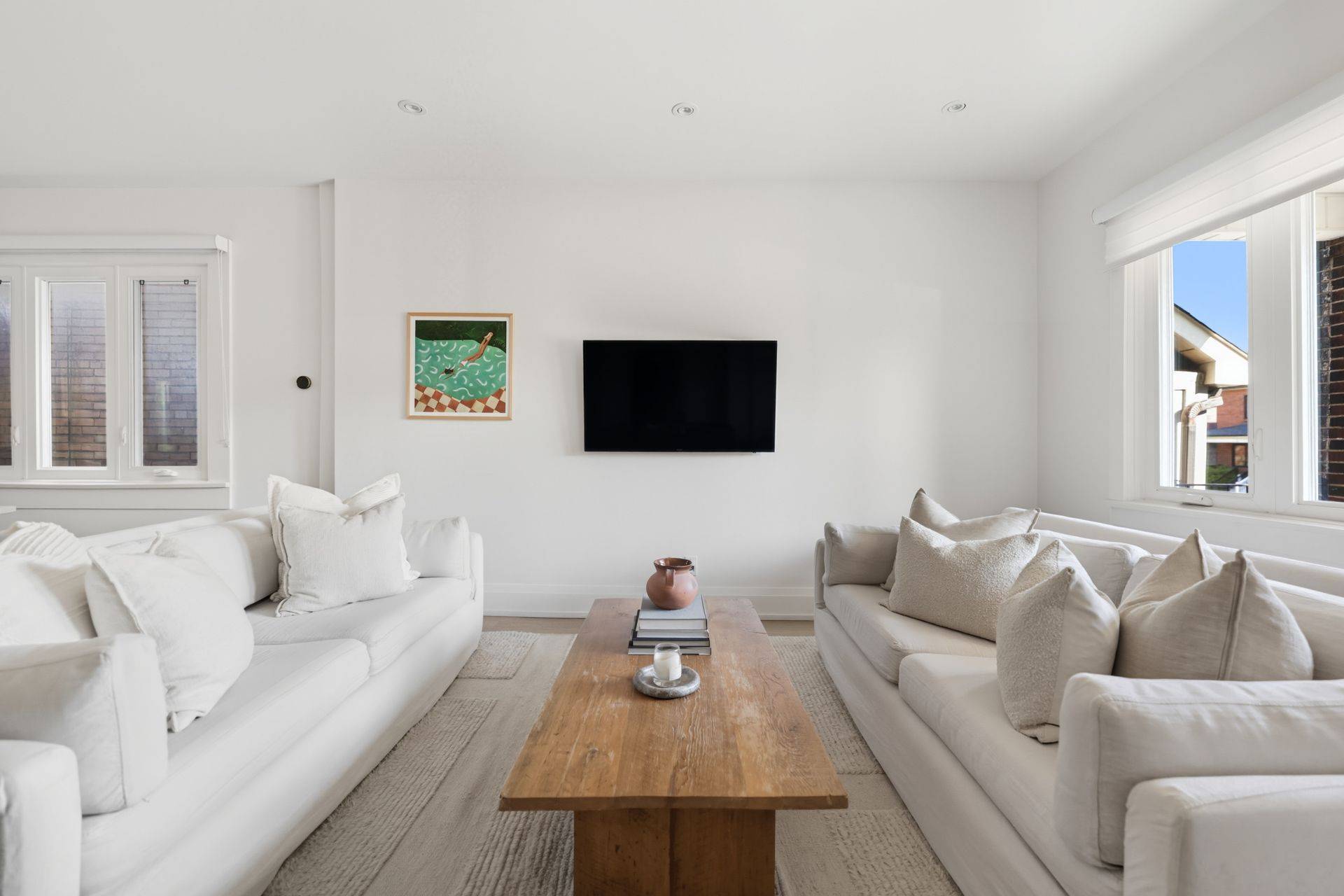 Toronto W03, ON M6E 4P6,266 Mcroberts AVE