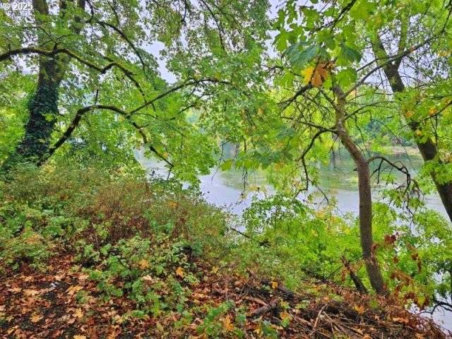 Roseburg, OR 97471,1463 KENDALL ST