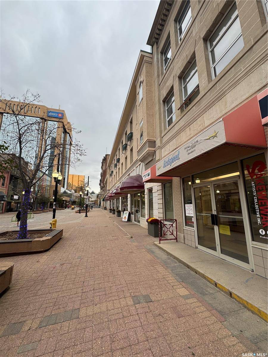 Regina, SK S4P 2G9,1855 Scarth STREET #100