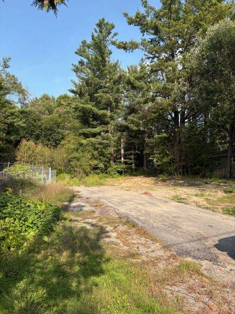 Bracebridge, ON P1L 2C6,379 Manitoba ST