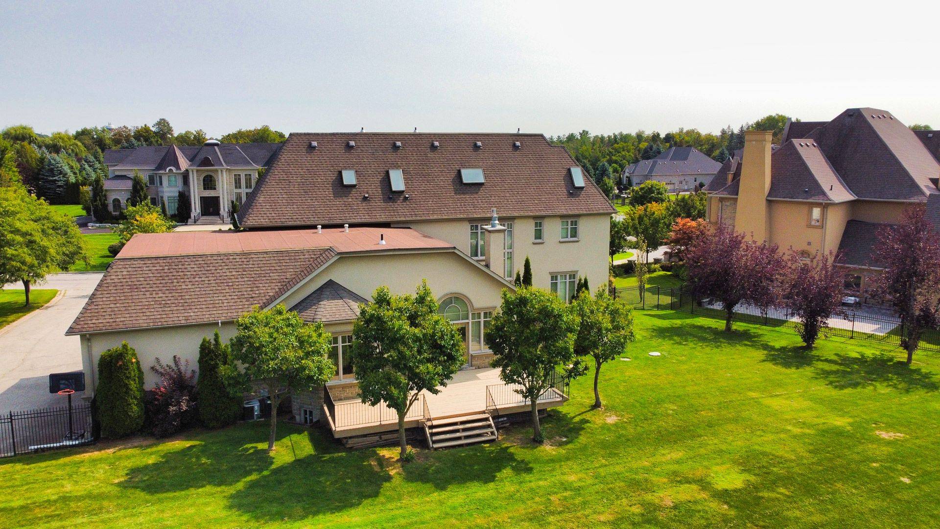 Vaughan, ON L0J 1C0,70 Richard Lovat CT