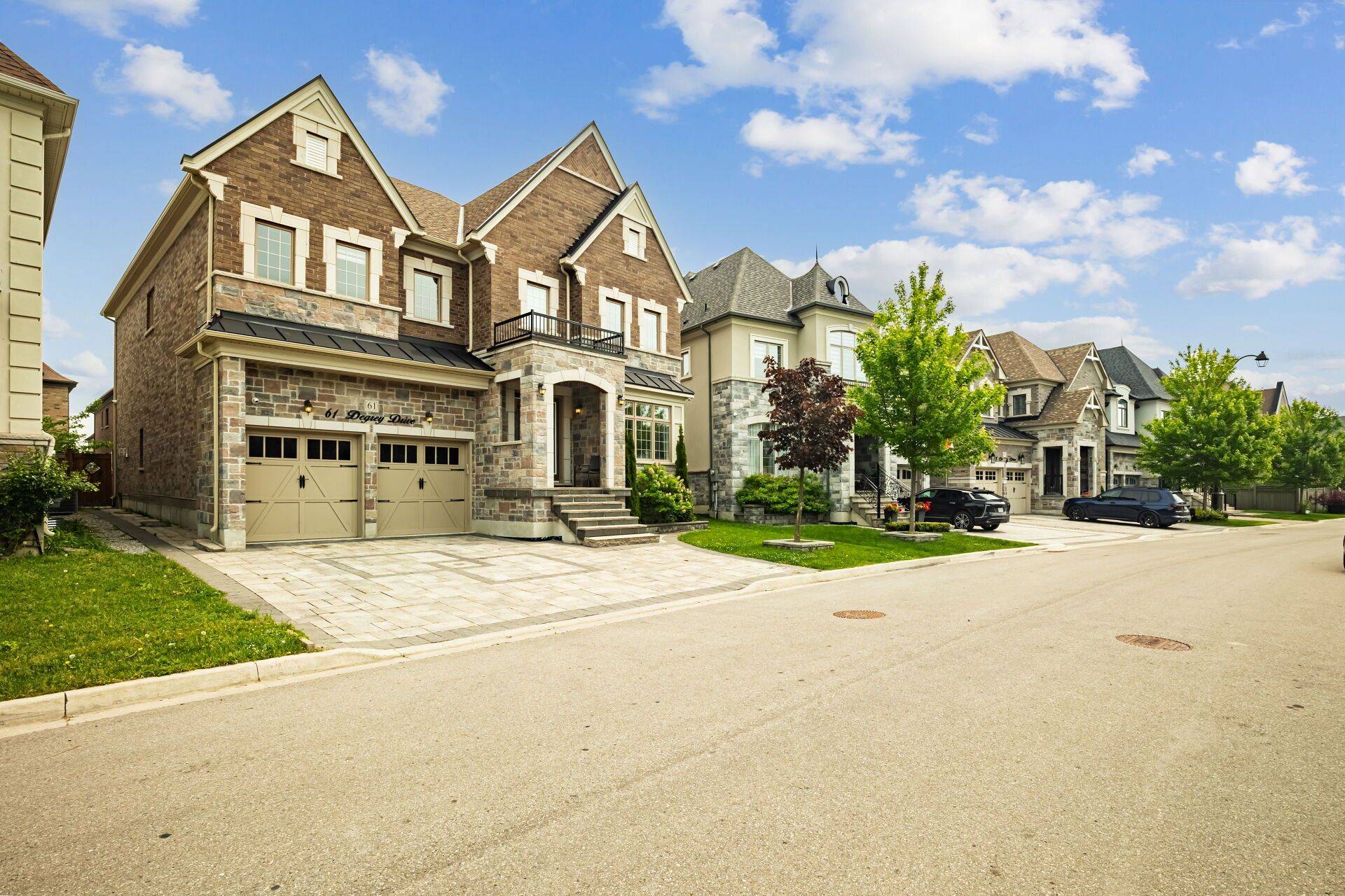 Brampton, ON L6P 4L7,61 Degrey DR