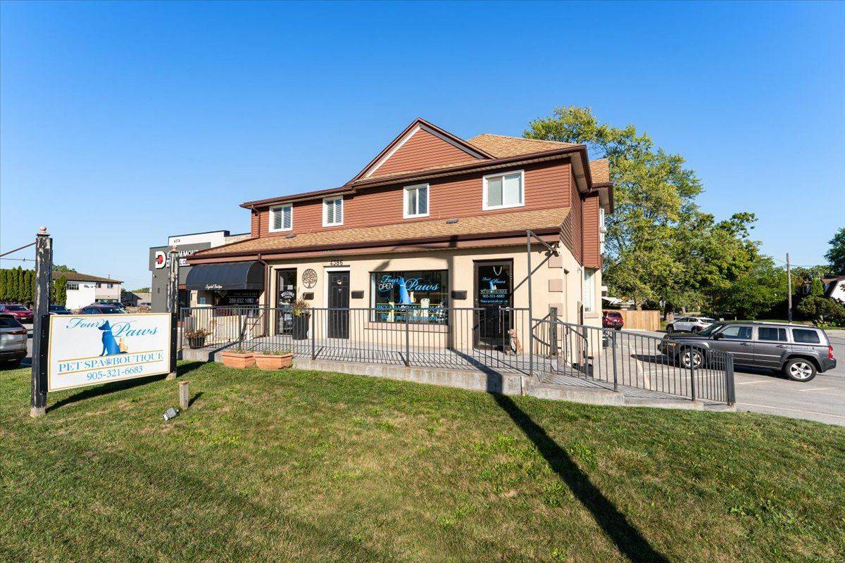 4386 Drummond RD, Niagara Falls, ON L2E 6C3