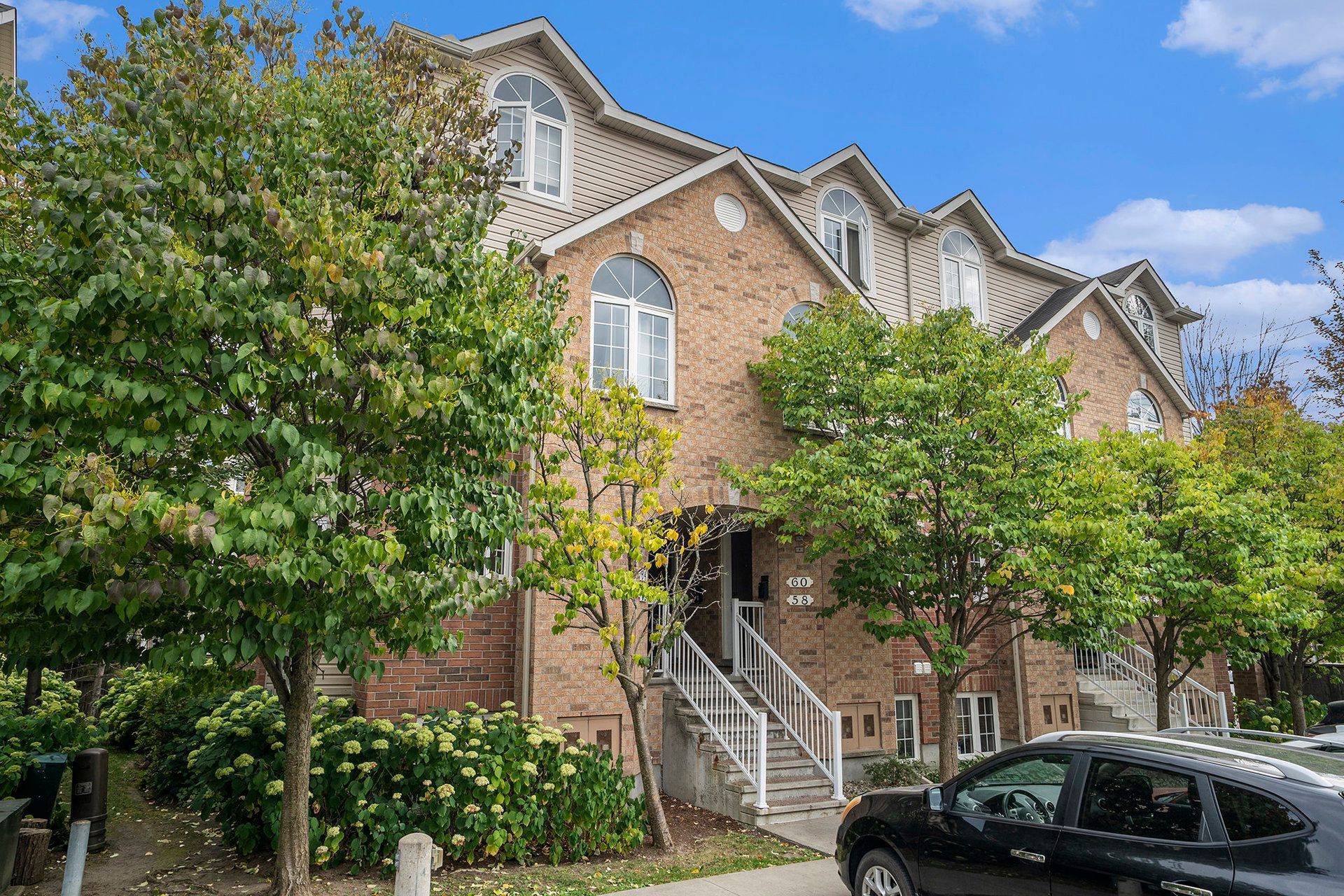 Cyrville - Carson Grove - Pineview, ON K1J 0J2,58 Steele Park Private