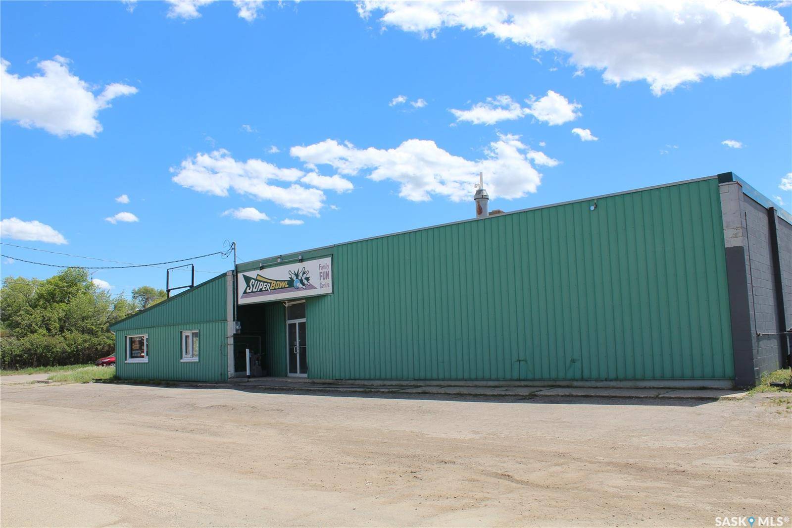 Weyburn, SK S4H 2J4,8 2ND AVENUE SW