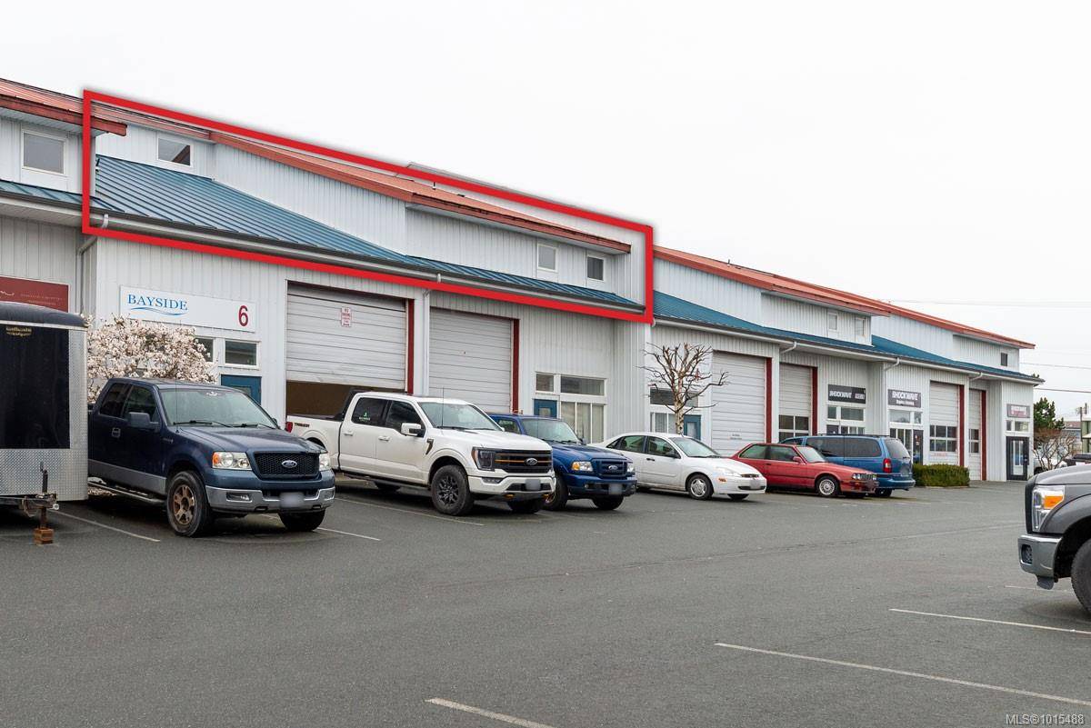 Sidney, BC V8L 1T2,2075 Henry Ave #6