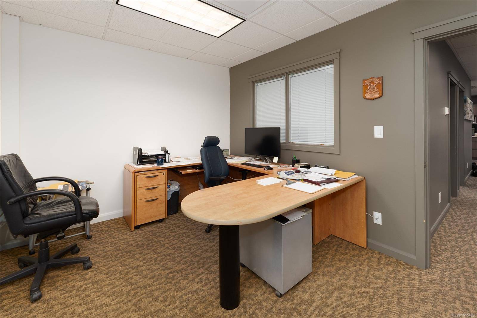 Sidney, BC V8L 1T2,2075 Henry Ave #6