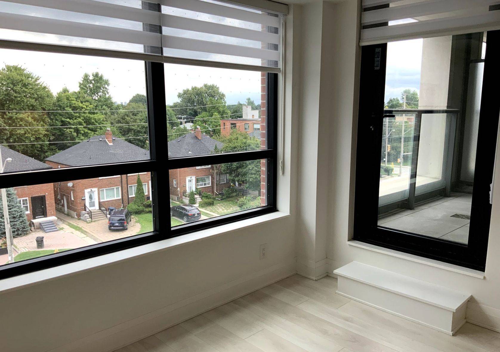 Toronto C11, ON M4G 0C9,33 Frederick Todd WAY #322