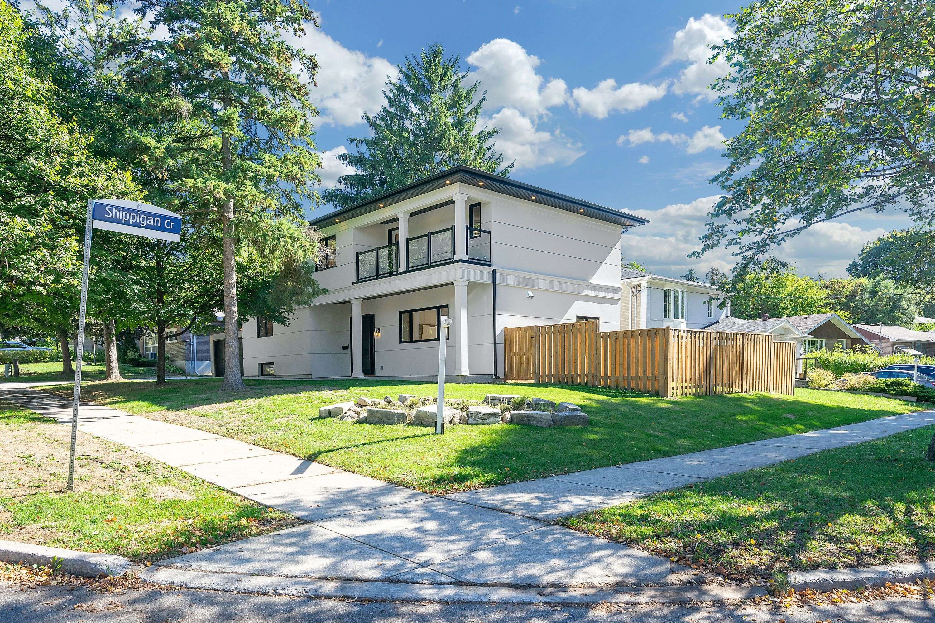 Toronto C15, ON M2J 2E1,5 Trailside DR