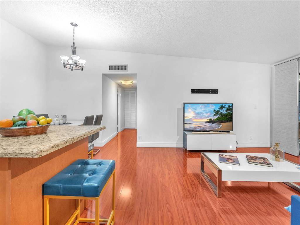 Tamarac, FL 33321,7164 Ashmont Cir #204