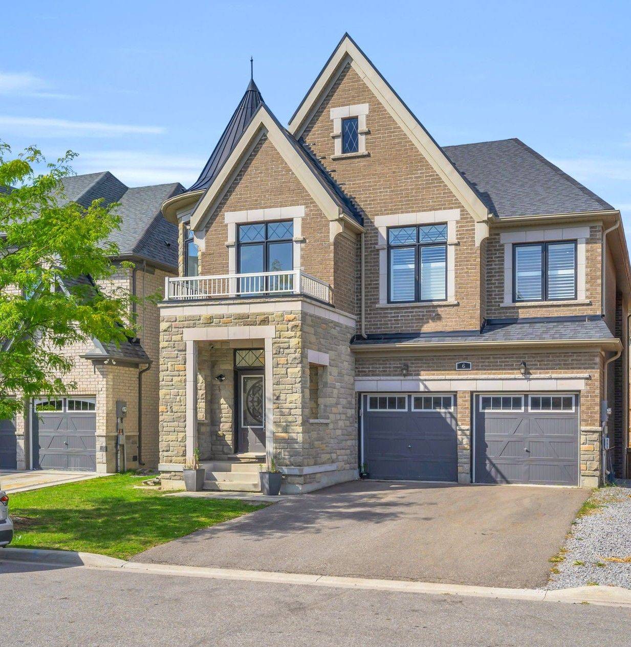 East Gwillimbury, ON L0G 1R0,6 Leaden Hall DR