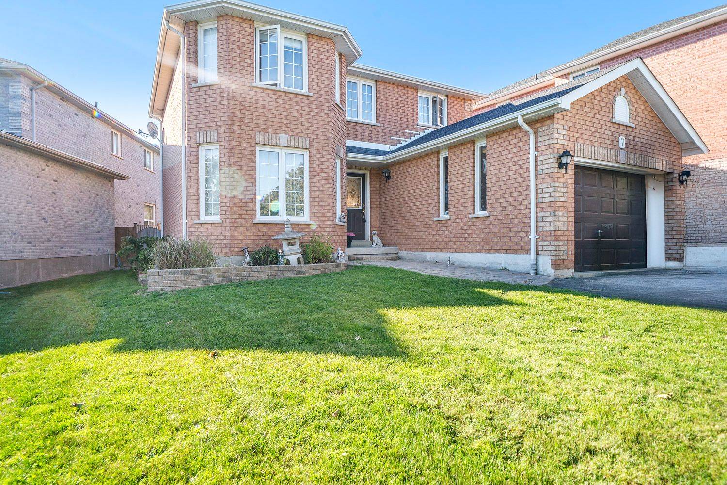 Barrie, ON L4N 8W1,7 Teal PL