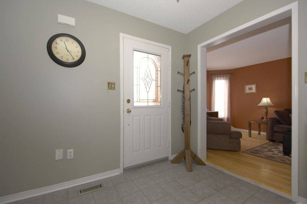 Barrie, ON L4N 8W1,7 Teal PL