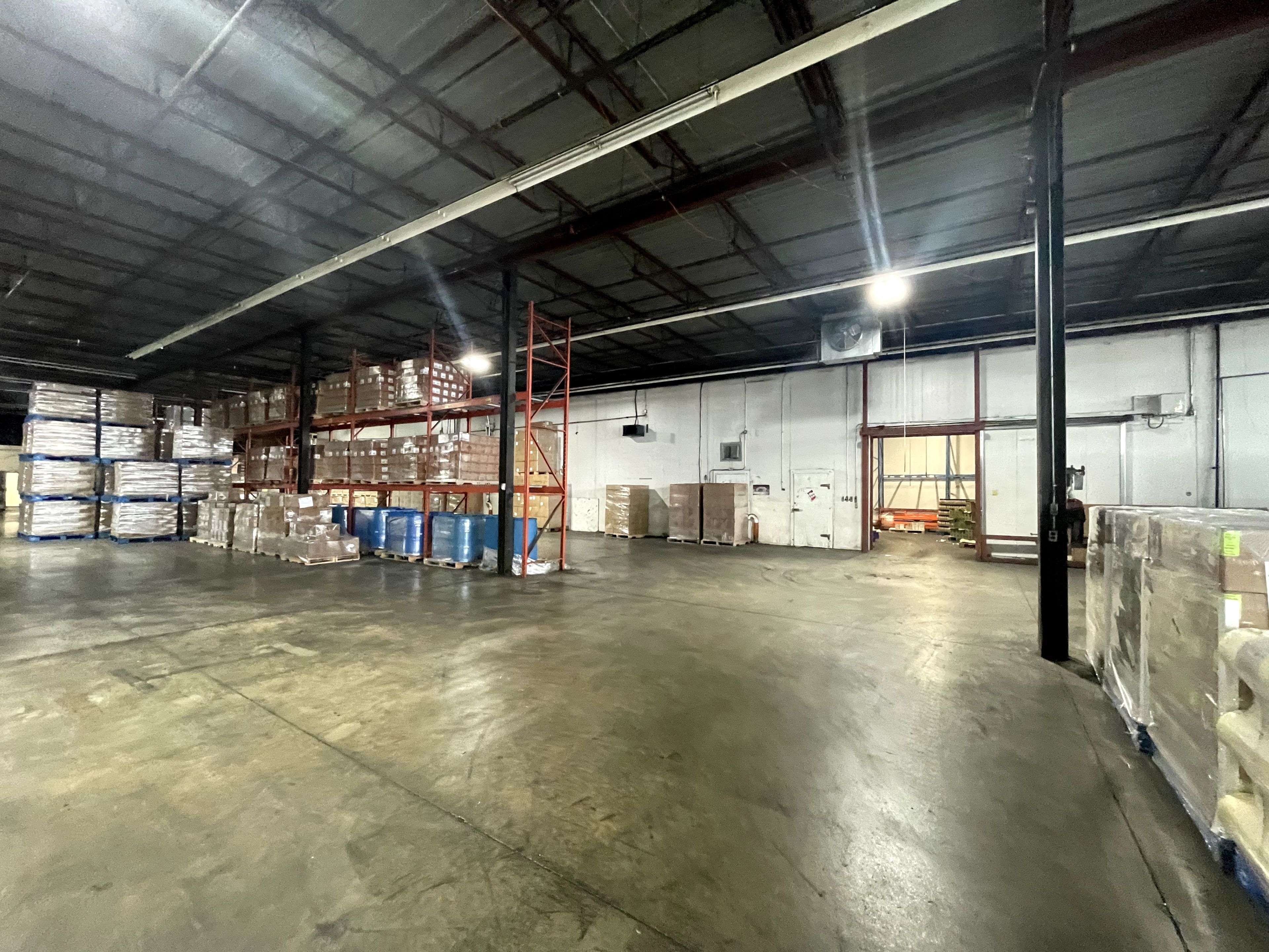 Toronto W10, ON M9W 5T9,26 Claireville DR #Opt A