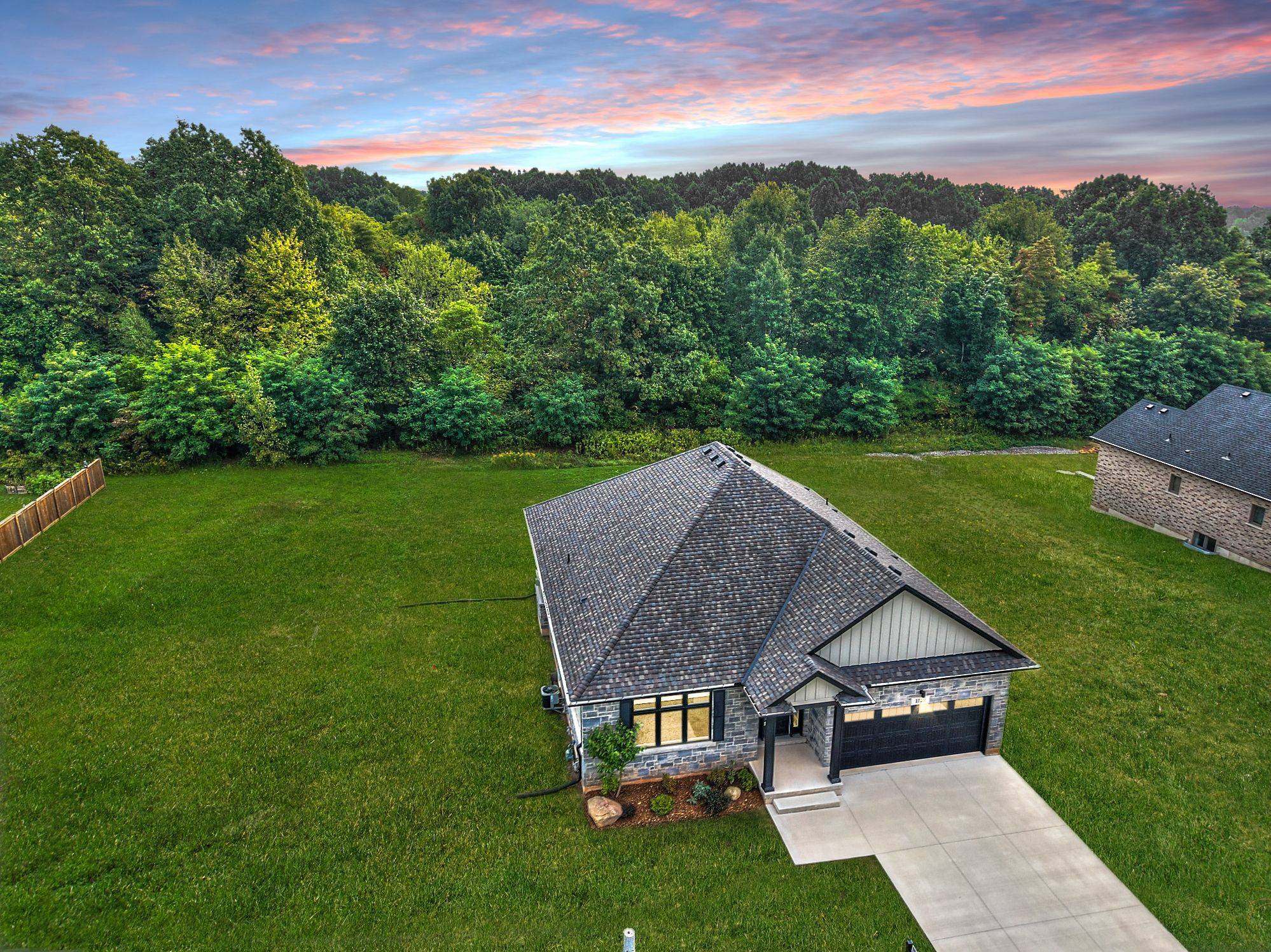 Pelham, ON L0S 1C0,1129 Balfour ST