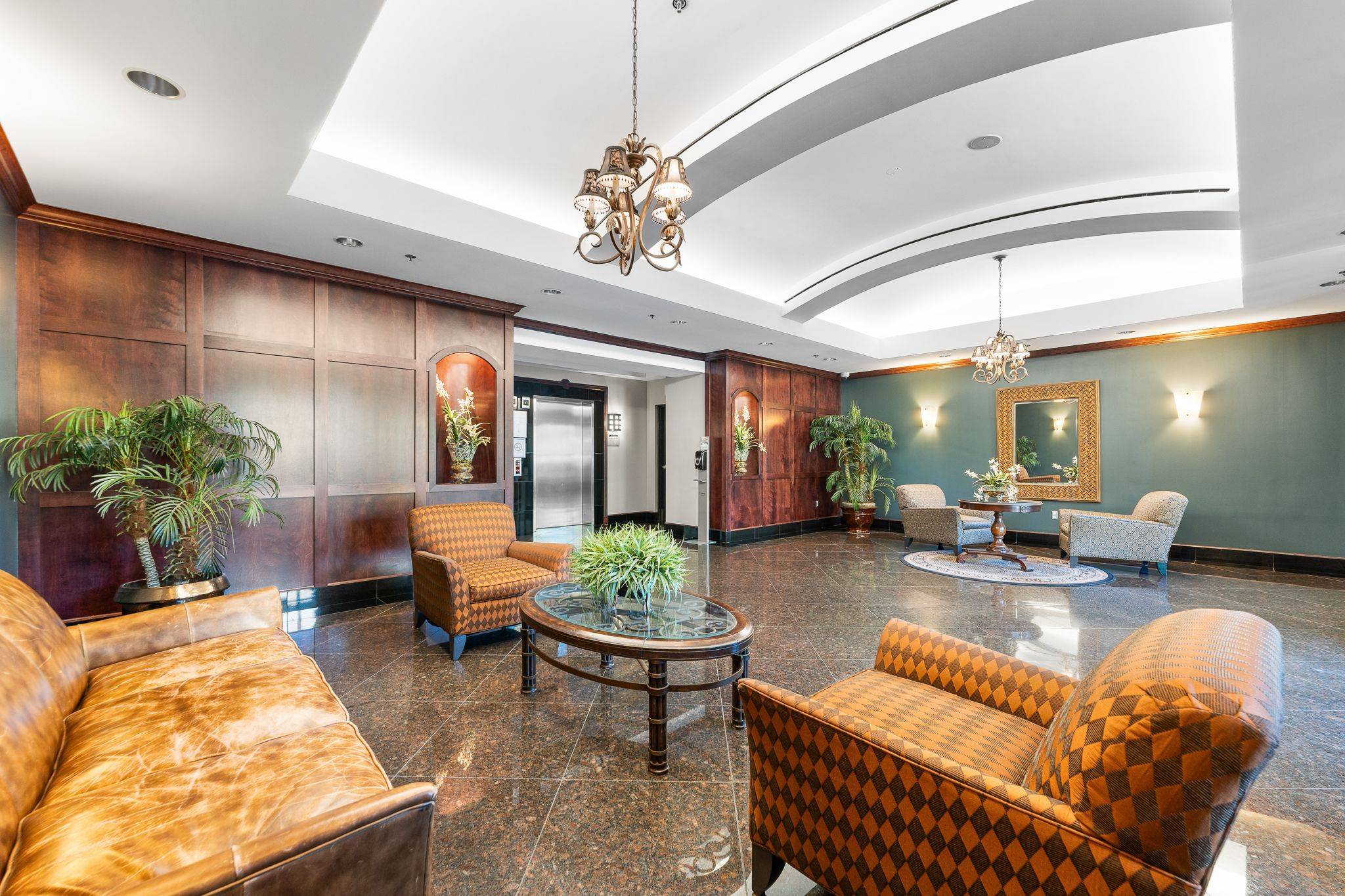 Ottawa Centre, ON K1R 1C8,570 Laurier AVE W #2202