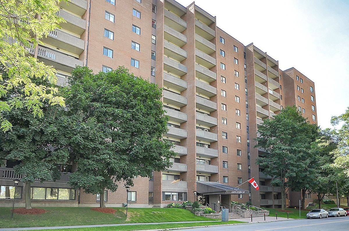 Woodroffe, ON K2B 8G6,1100 Ambleside DR #807