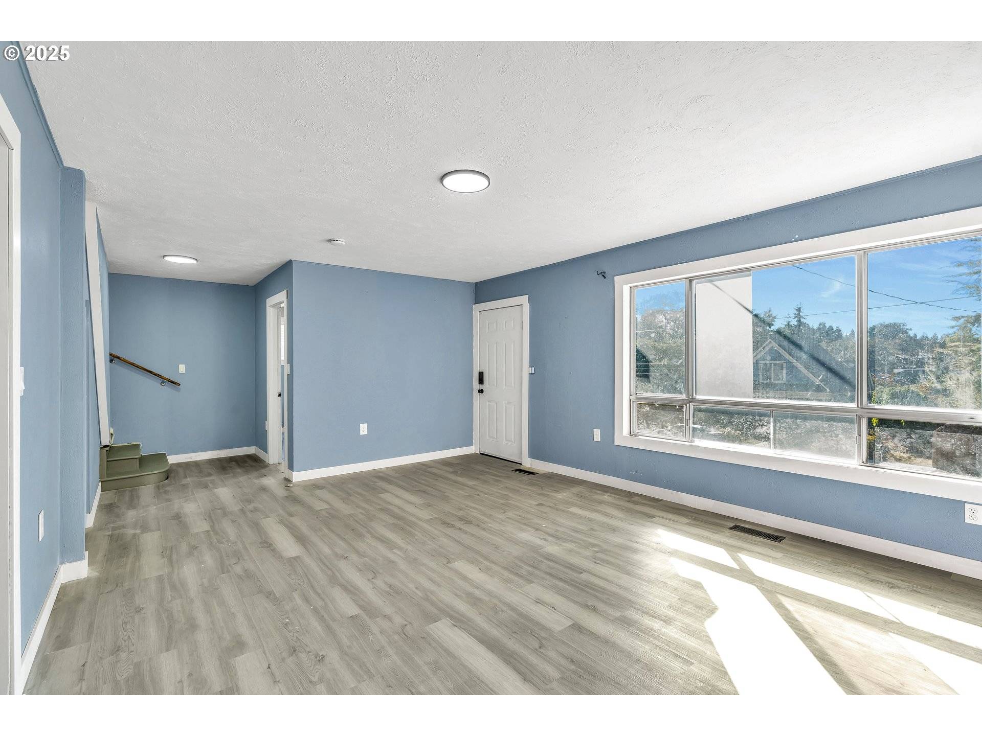 271 N 3RD ST, Jefferson, OR 97352