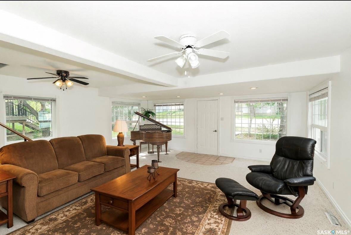 Kerrobert, SK S0L 1R0,632 Saskatchewan AVENUE