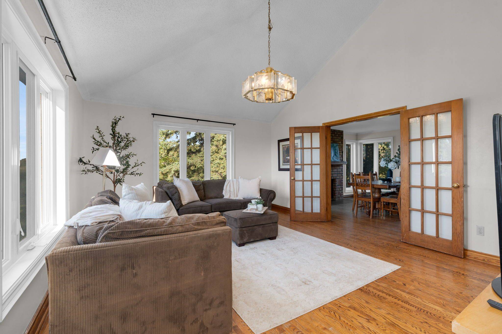 Caledon, ON L7E 0A9,33 Matson DR