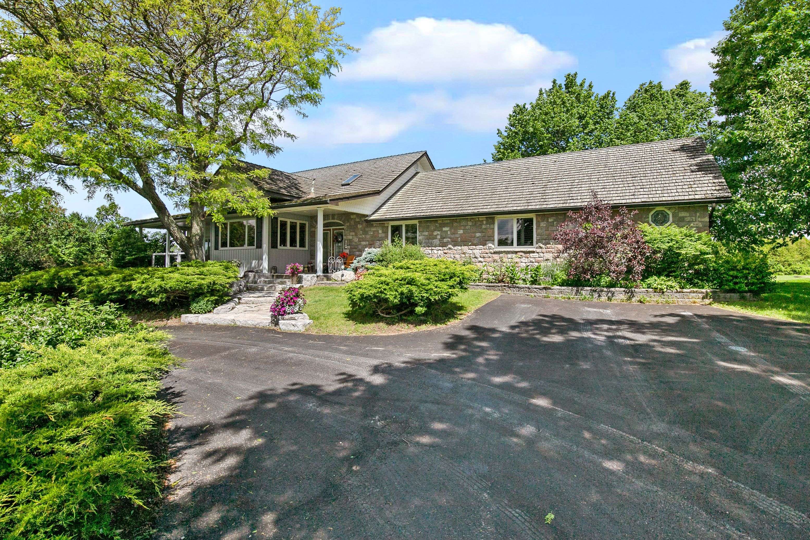 Kawartha Lakes, ON L0B 1K0,593 Pigeon Creek RD