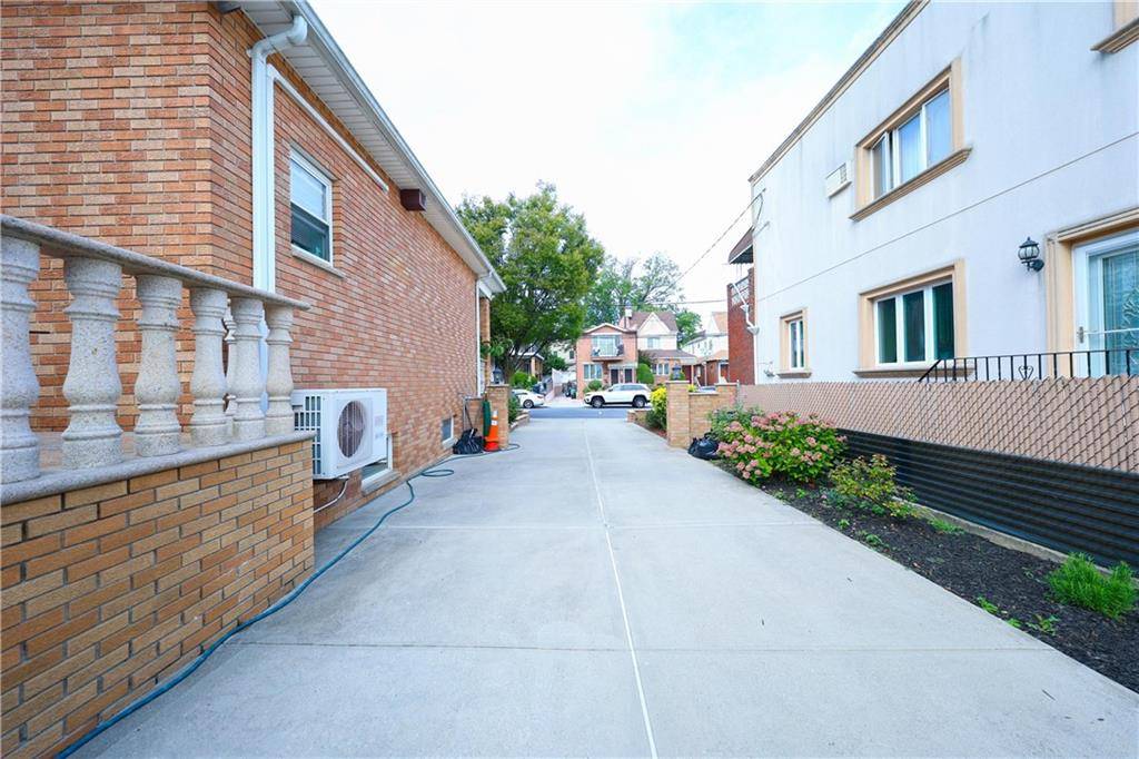 Brooklyn, NY 11228,1566 76th ST