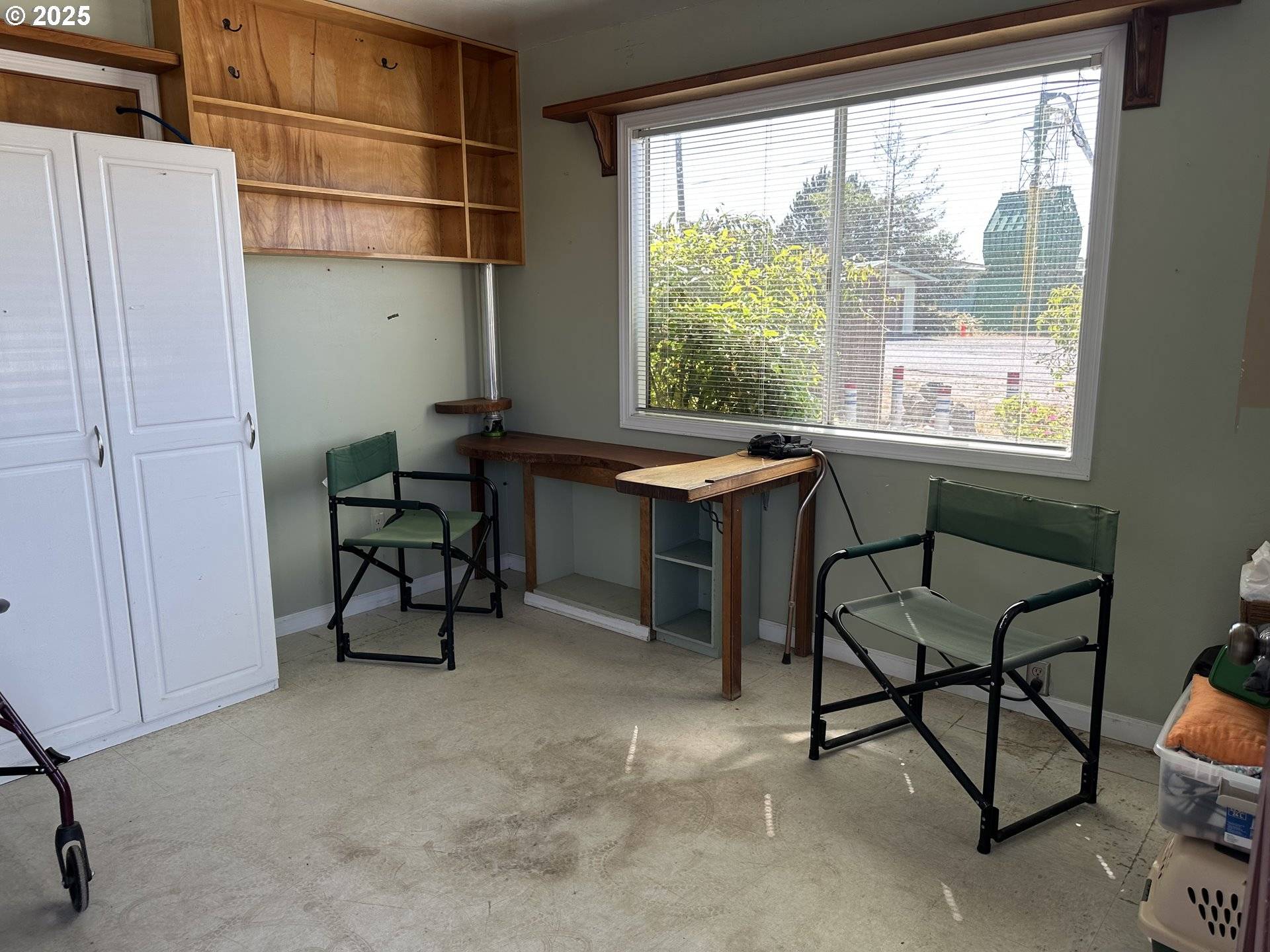 Brookings, OR 97415,295 KING ST