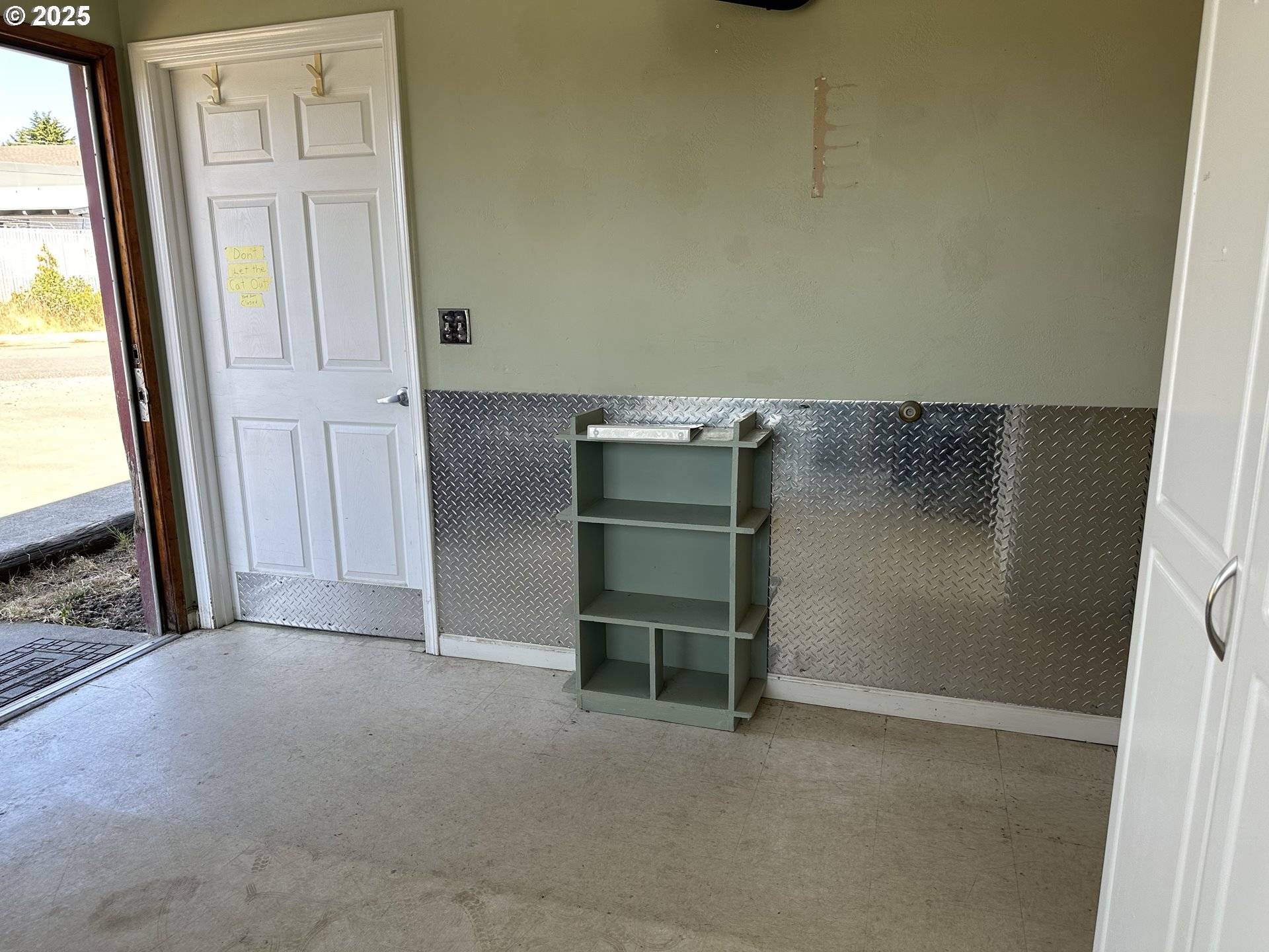 Brookings, OR 97415,295 KING ST