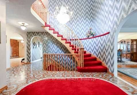 Mississauga, ON L5W 1M9,6800 Second Line N/A W