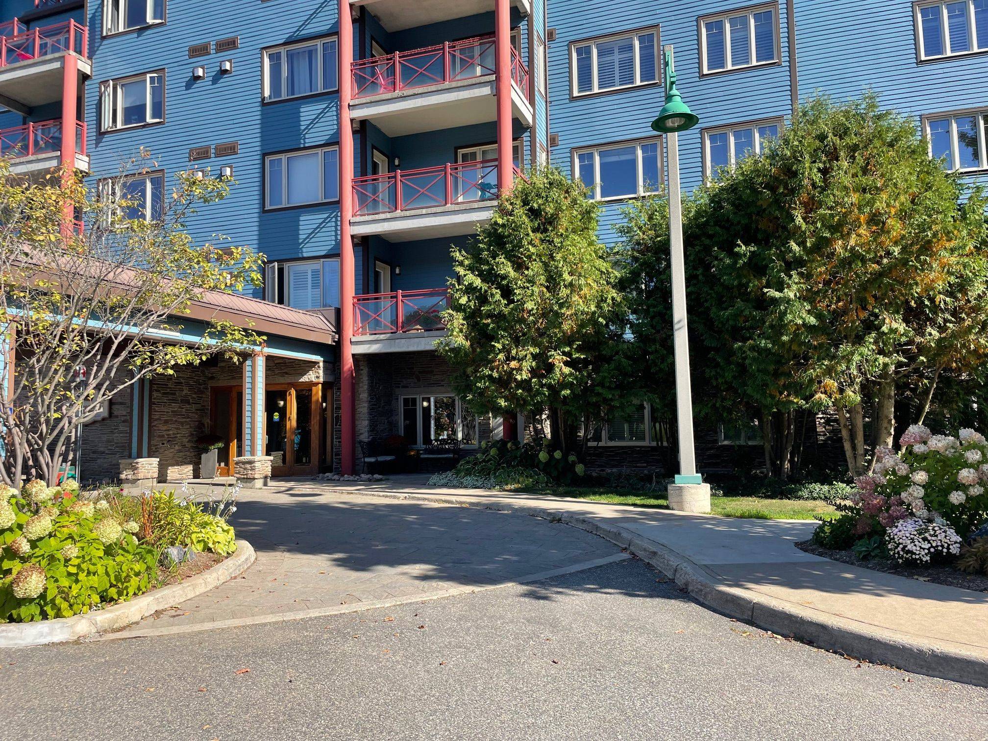 Gravenhurst, ON P1P 1Z9,130 Steamship Bay RD #Unit #208