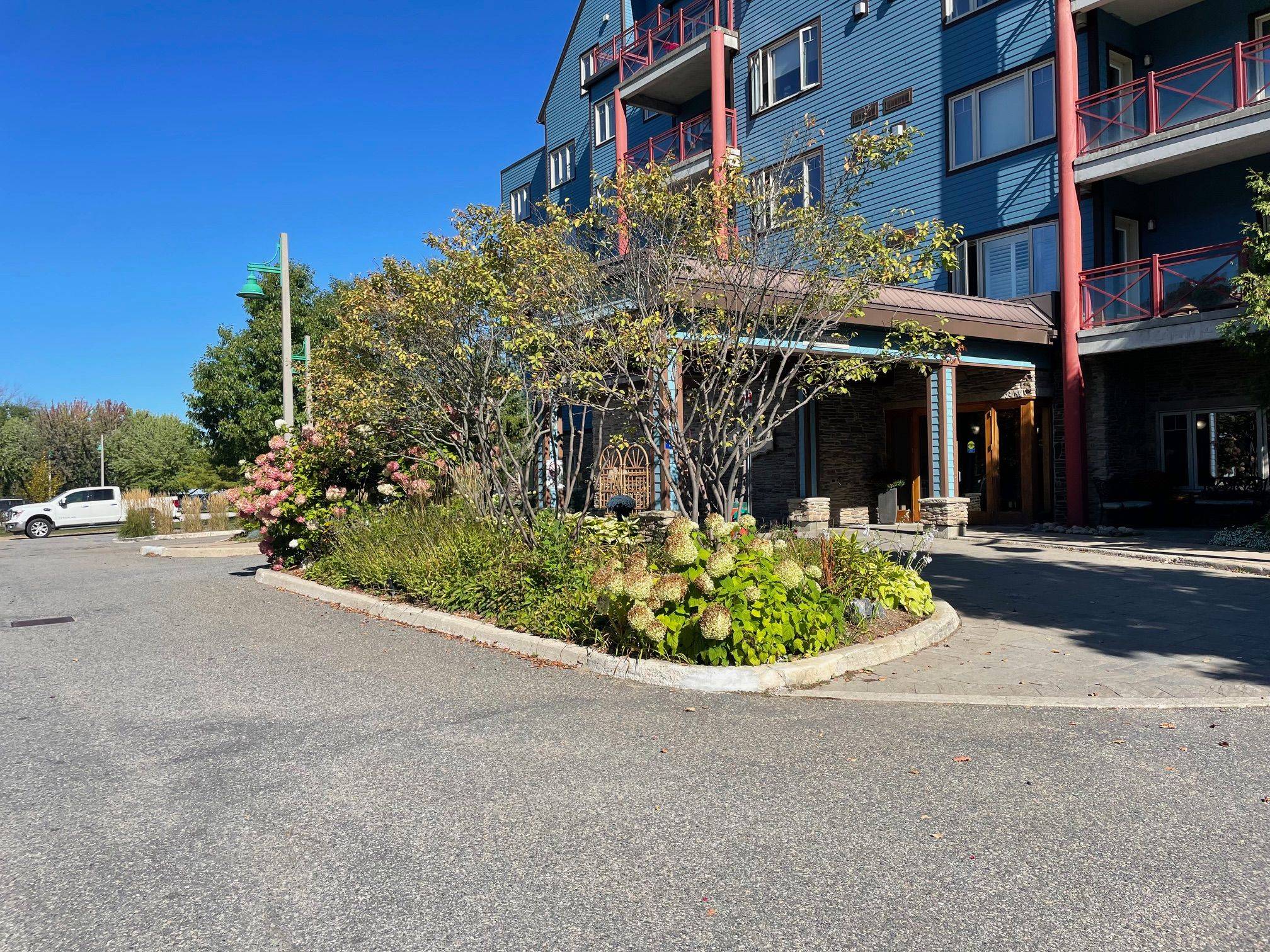 Gravenhurst, ON P1P 1Z9,130 Steamship Bay RD #Unit #208