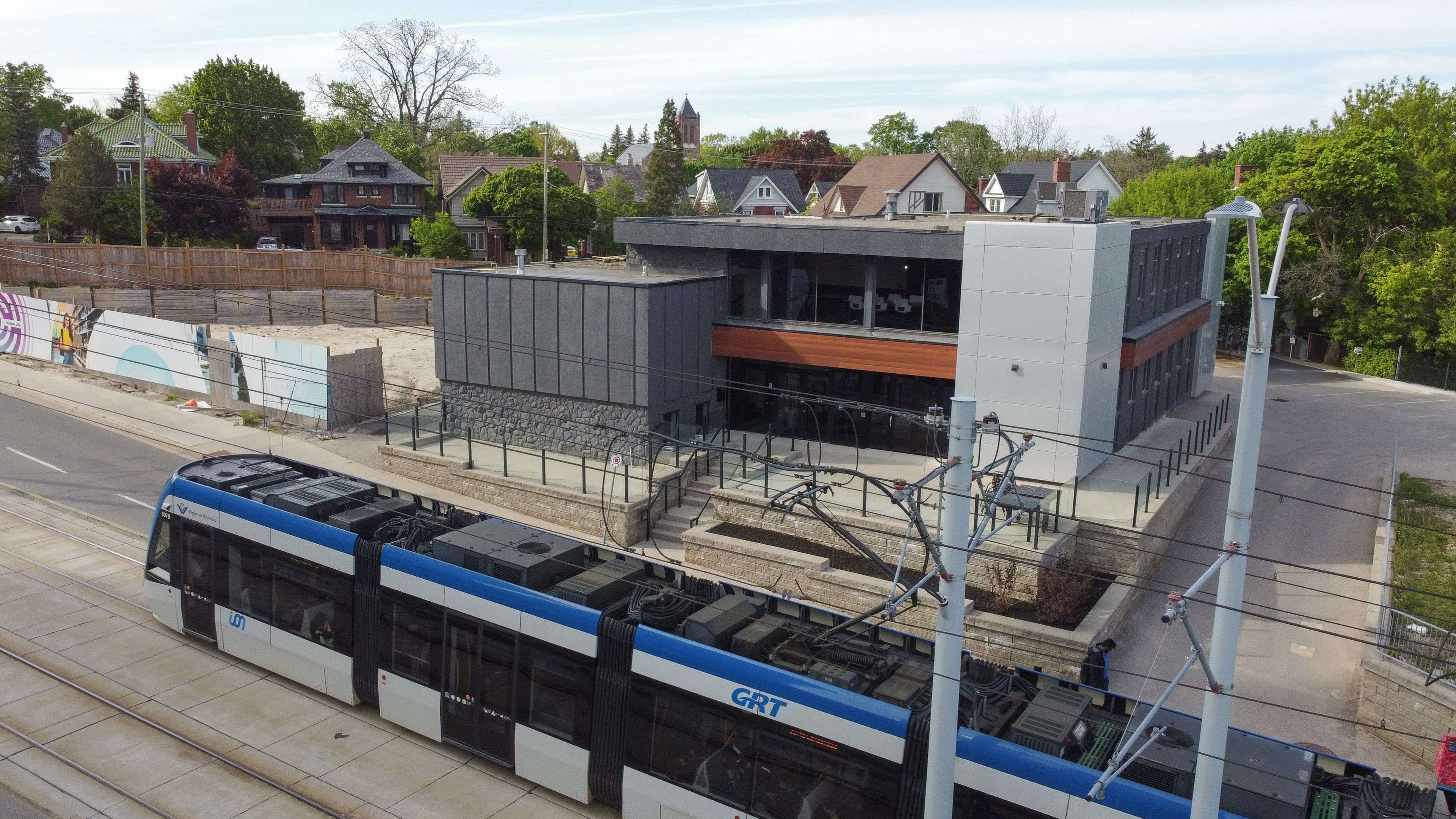 Kitchener, ON N2G 1C8,618 King ST W #A