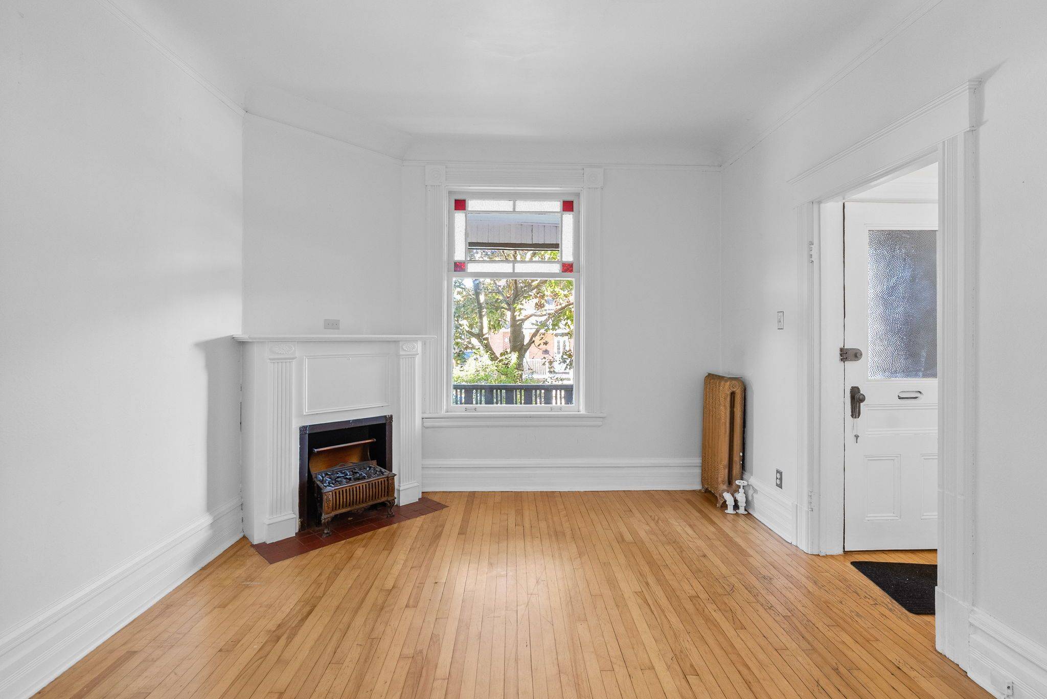 Ottawa Centre, ON K1R 5P9,507 Mcleod ST