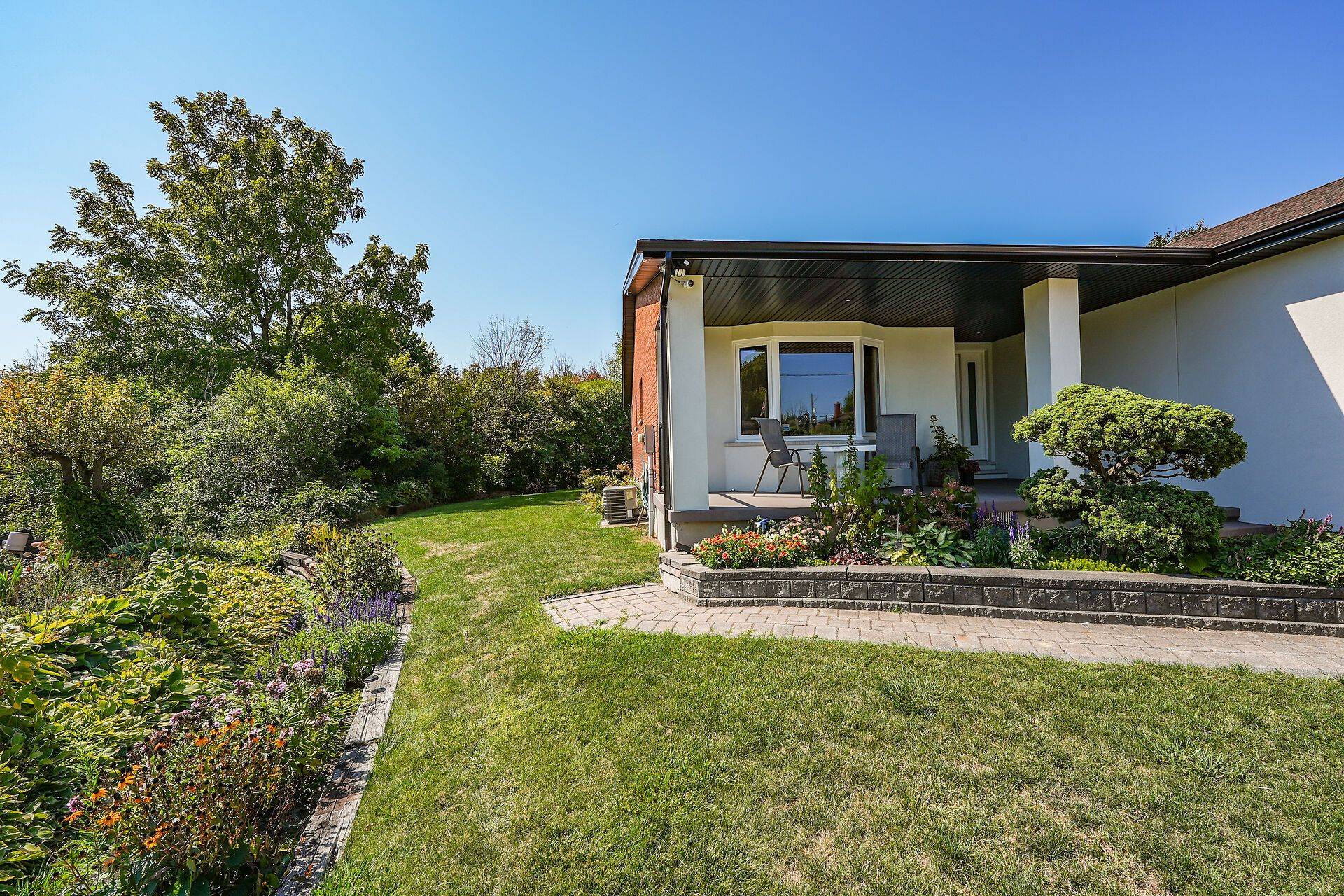 St. Catharines, ON L2P 2E7,5 Lucerne PL