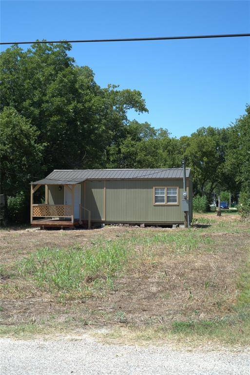 Mart, TX 76664,315 N Falls Street