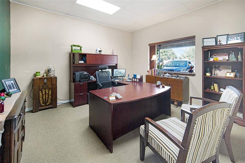 Jacksboro, TX 76458,203 S Church Street