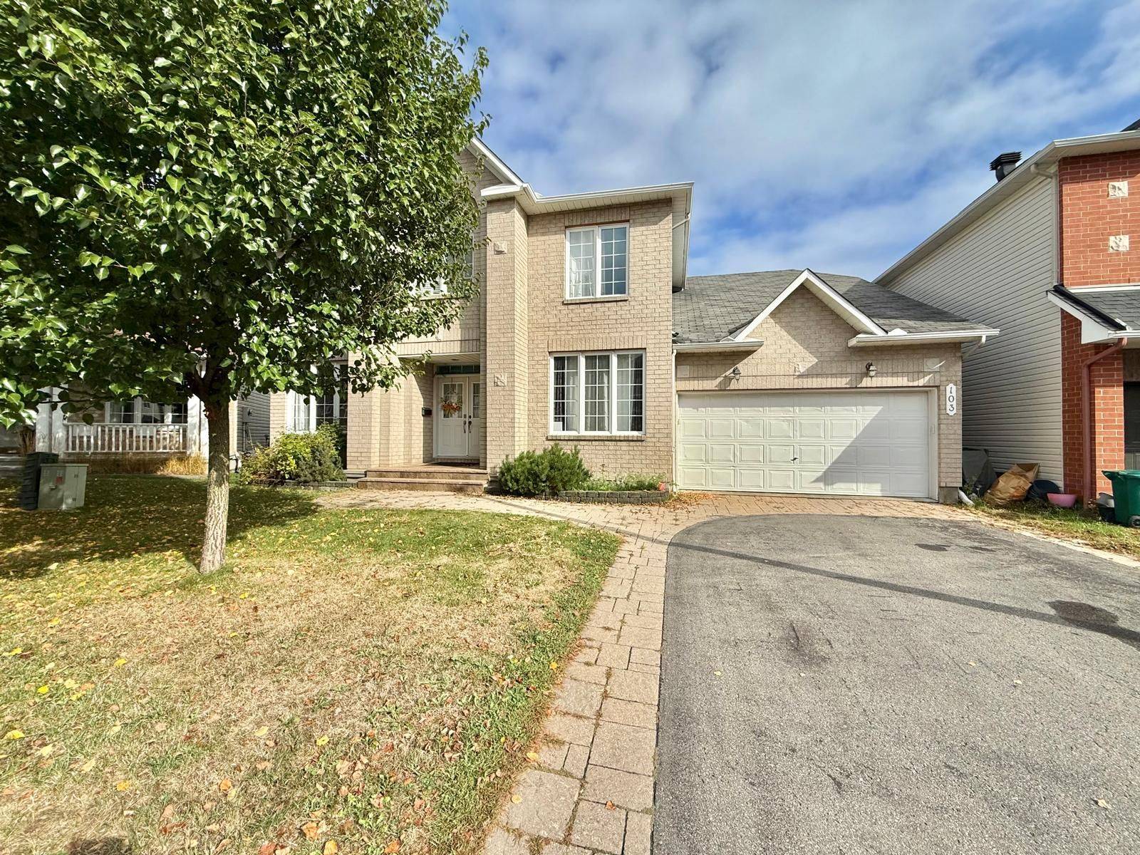 Hunt Club - Windsor Park Village And Area, ON K1V 1Z3,103 COLUMBIA AVE