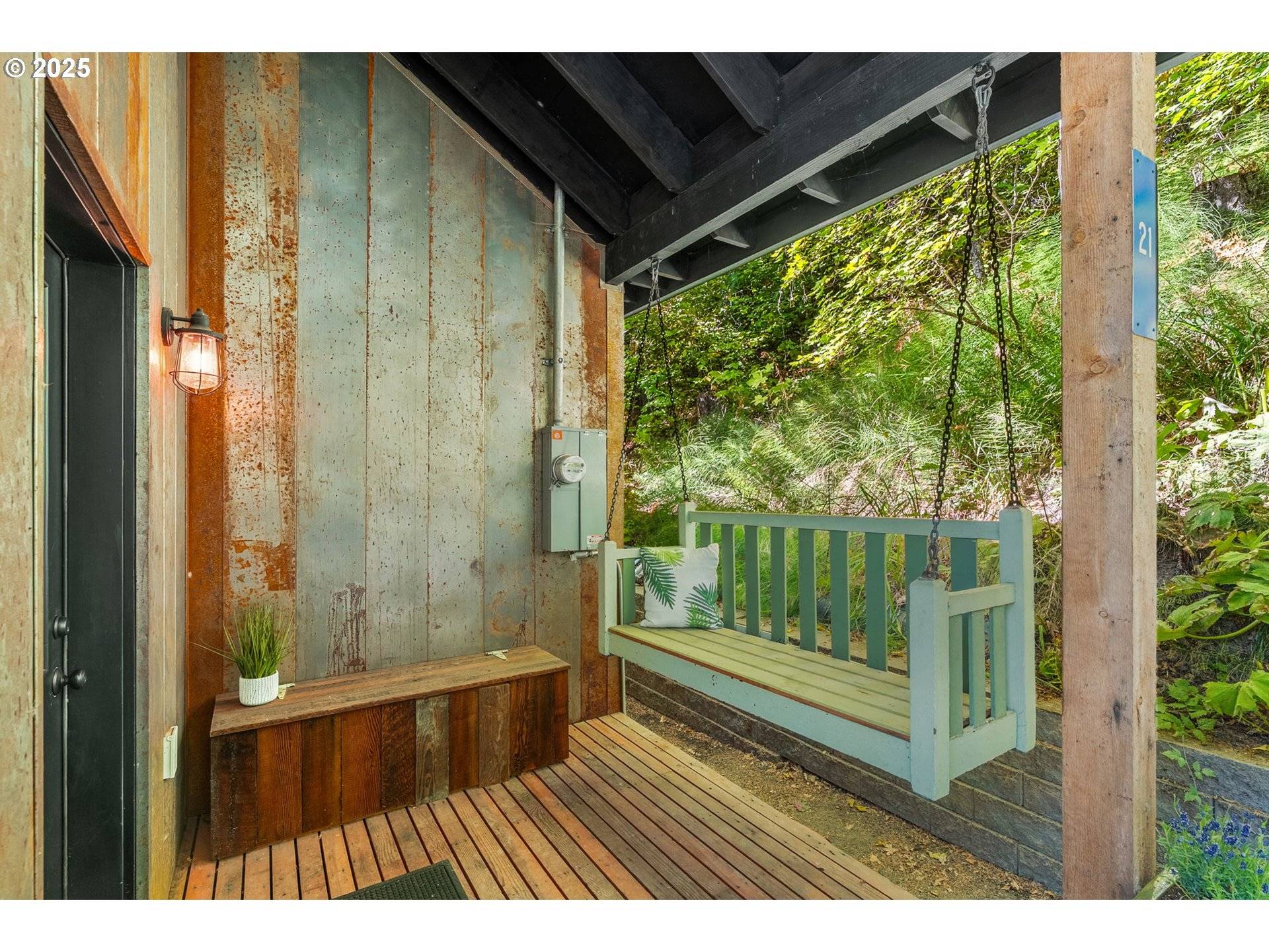 White Salmon, WA 98672,183 CONDIT DR