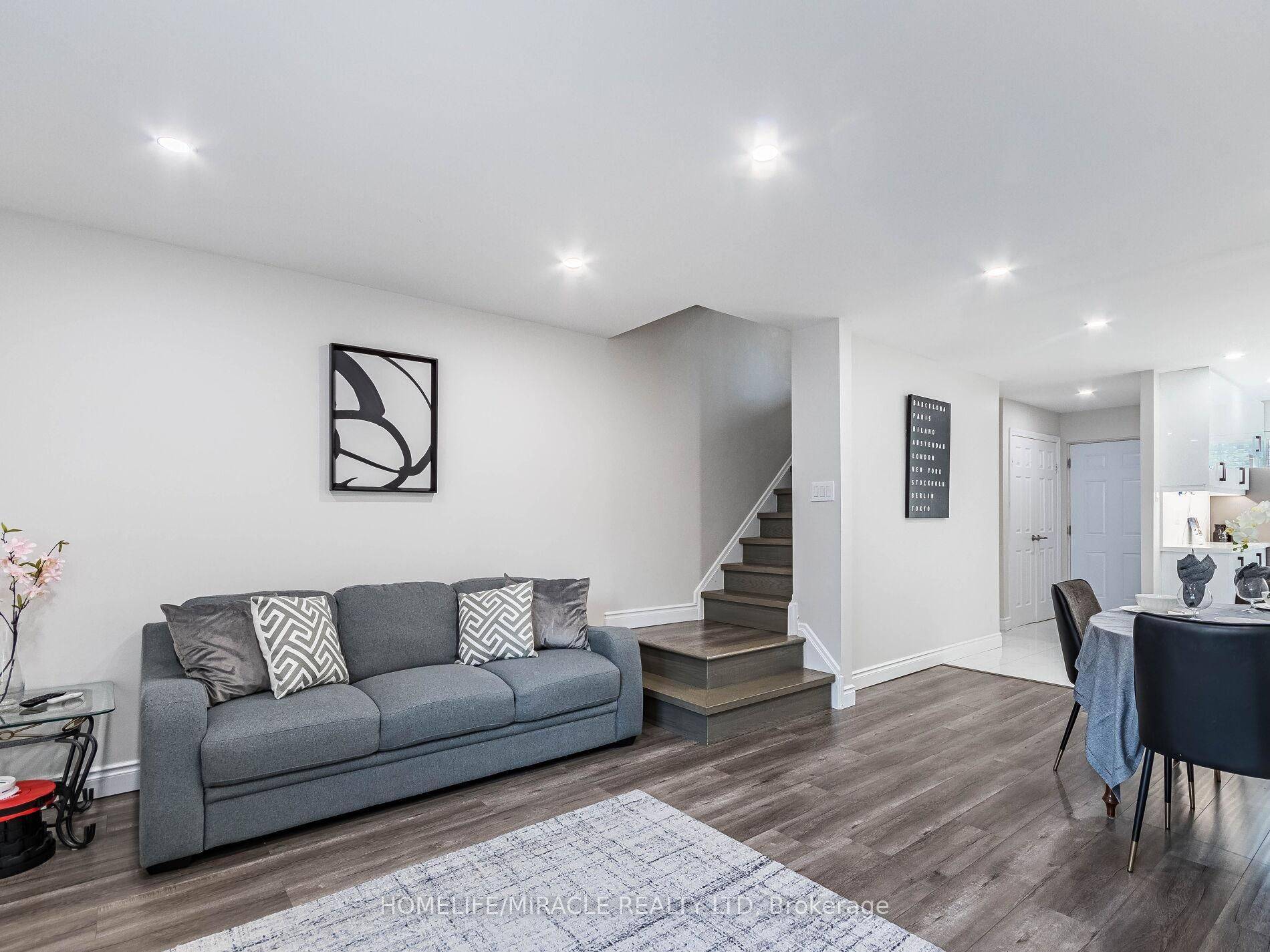 Mississauga, ON L5A 3M2,180 Mississauga Valley BLVD #124