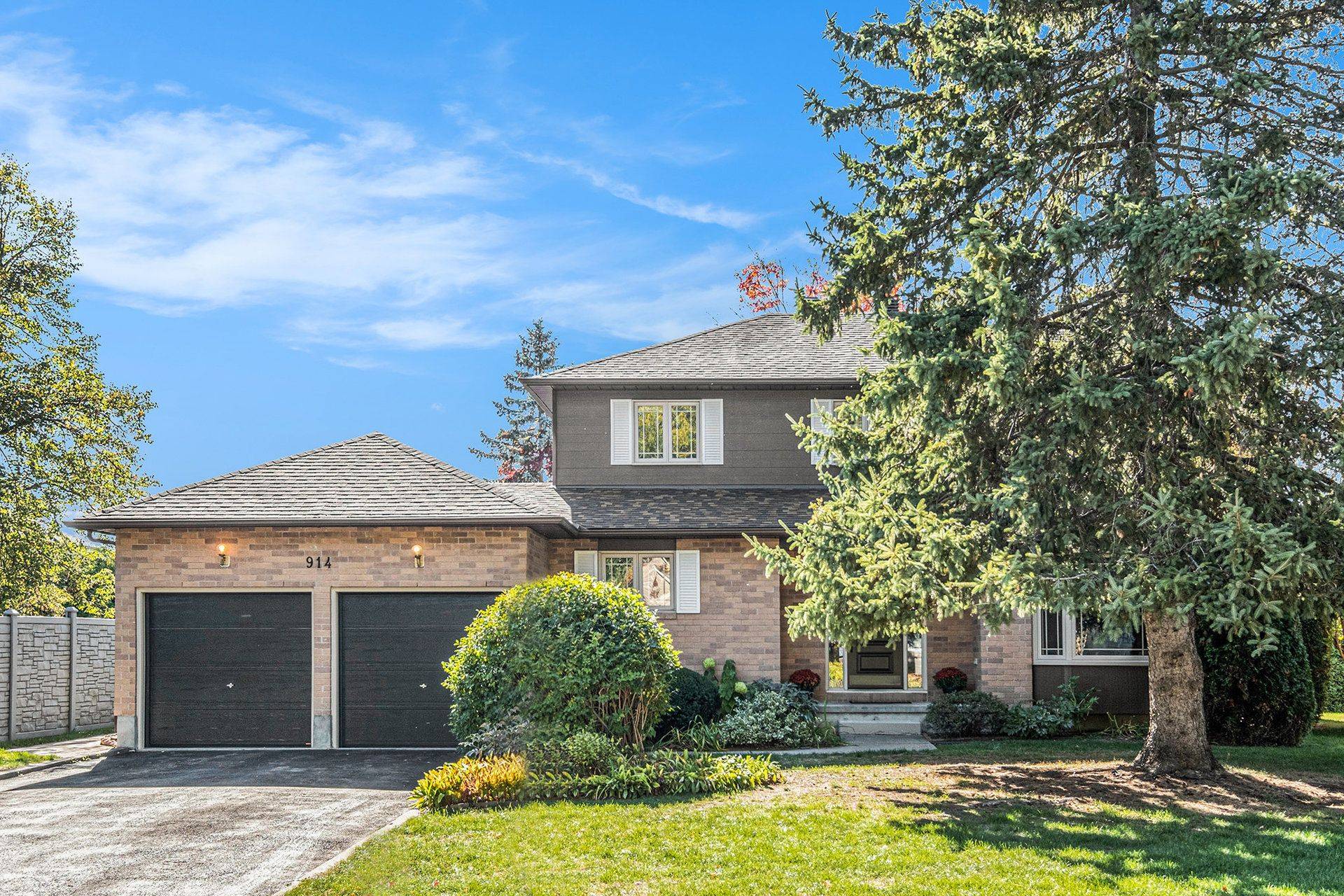 Stittsville - Munster - Richmond, ON K2S 0R9,914 Long Meadow WAY