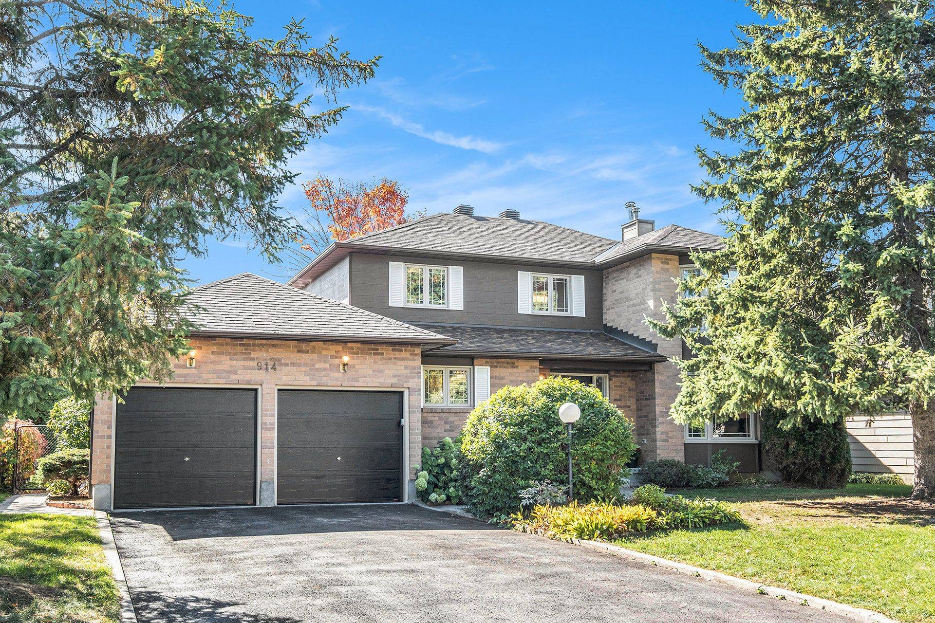 Stittsville - Munster - Richmond, ON K2S 0R9,914 Long Meadow WAY