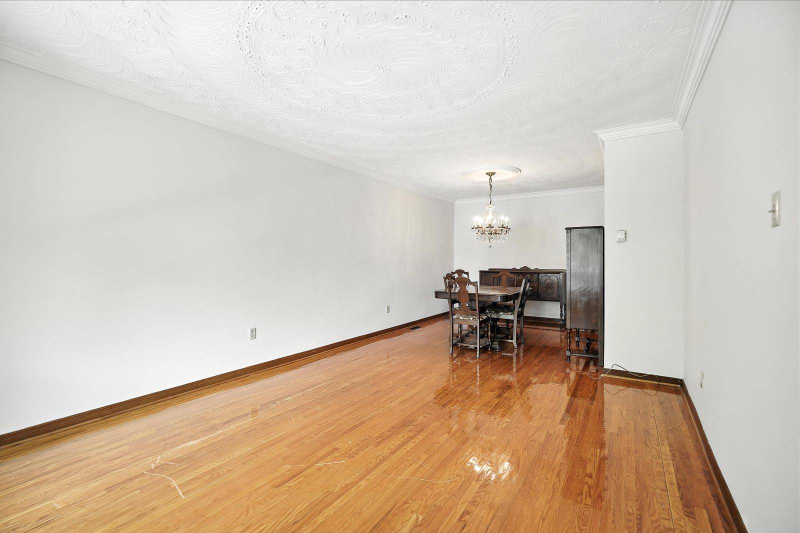 Toronto E08, ON M1J 3L8,72 Fred Bland CRES